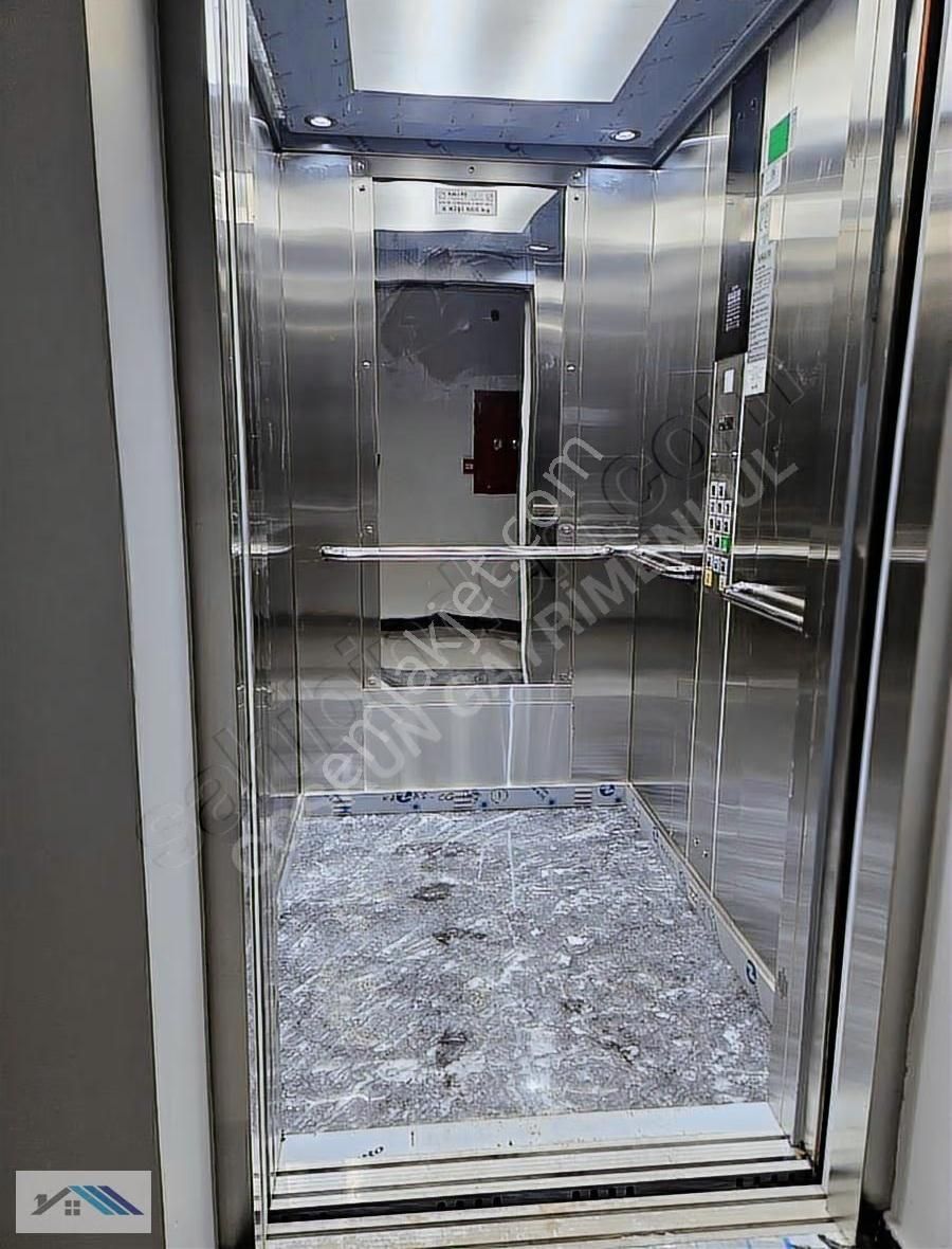 Pendik Velibaba Ana Cadde Üzeri Satılık 2+1 - Görsel 28