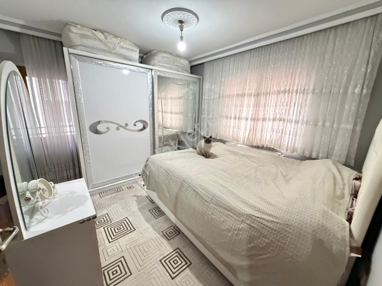 Bilgen Vatan'dan Aktepe Merkez'de Orta Katta Yapılı Masrafsız Satılık Fırsat 3+1 Dairesi - Görsel 23