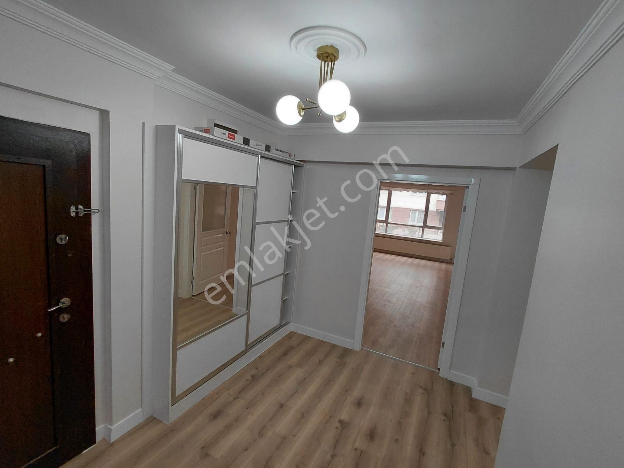 Vatan'da Bademlikte 3.ara Katta Asansörlü Lüx Yapılı 125 M2 3+1 - Görsel 2