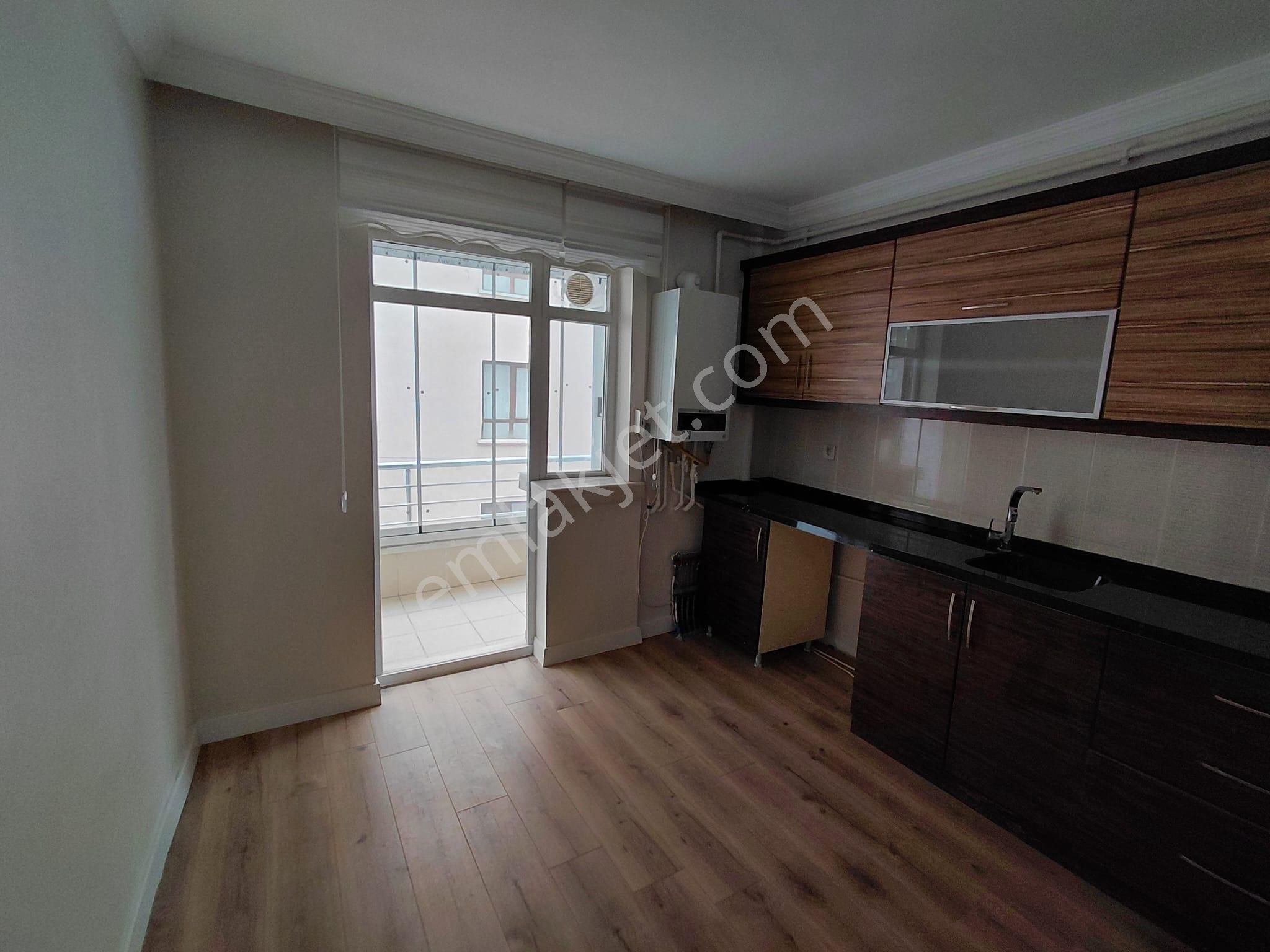 Vatan'da Bademlikte 3.ara Katta Asansörlü Lüx Yapılı 125 M2 3+1 - Görsel 21