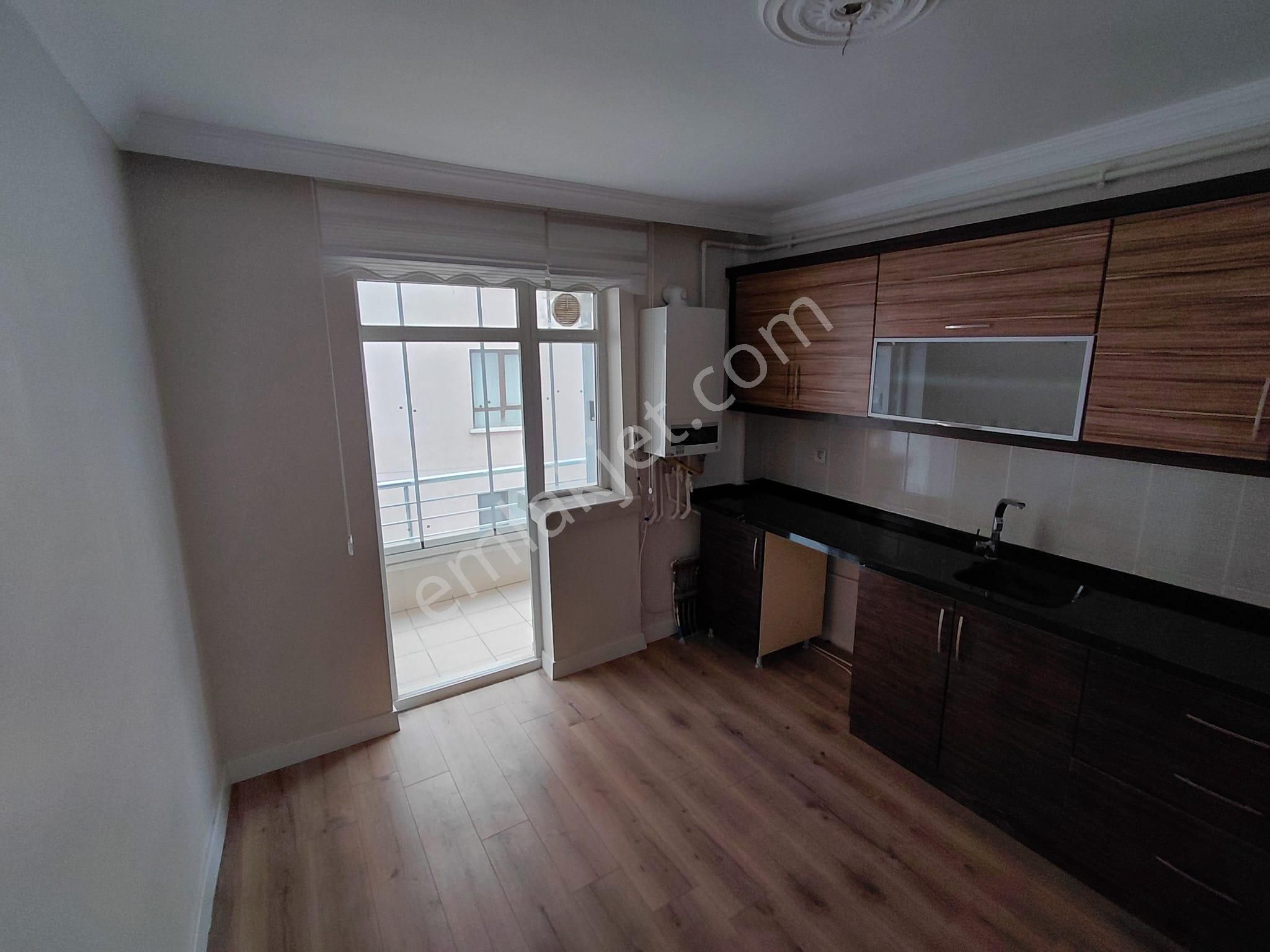 Vatan'da Bademlikte 3.ara Katta Asansörlü Lüx Yapılı 125 M2 3+1 - Görsel 24