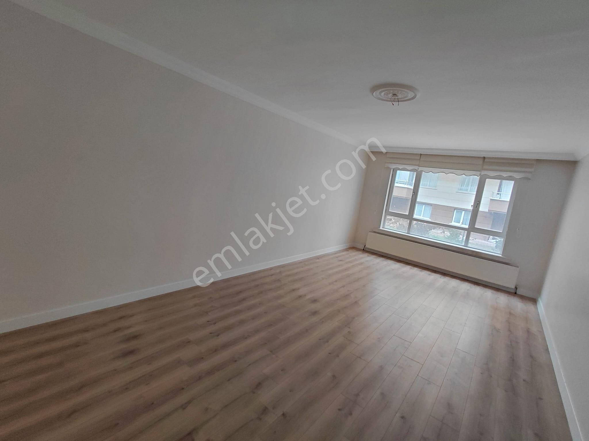 Vatan'da Bademlikte 3.ara Katta Asansörlü Lüx Yapılı 125 M2 3+1 - Görsel 18