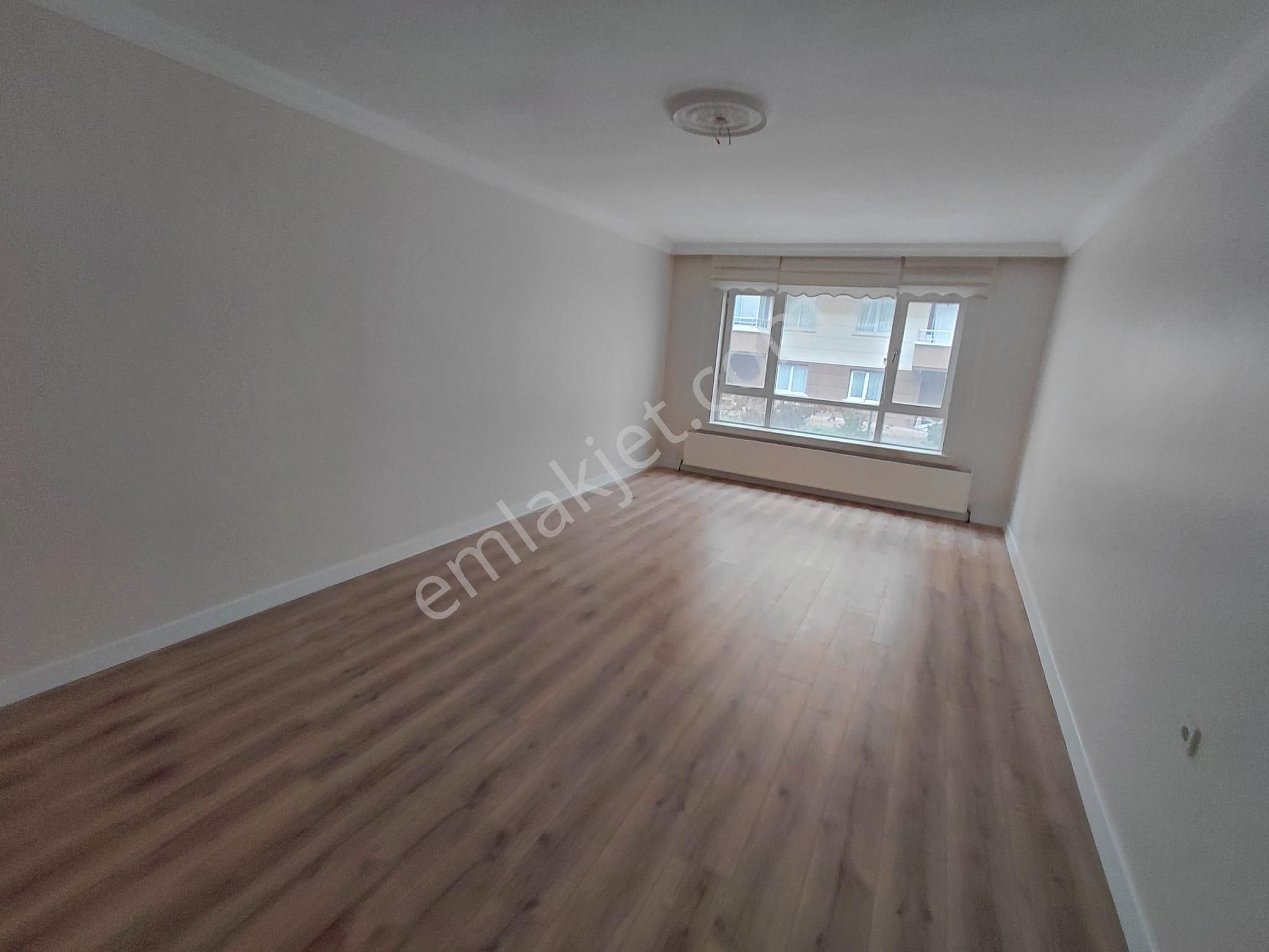 Vatan'da Bademlikte 3.ara Katta Asansörlü Lüx Yapılı 125 M2 3+1 - Görsel 22