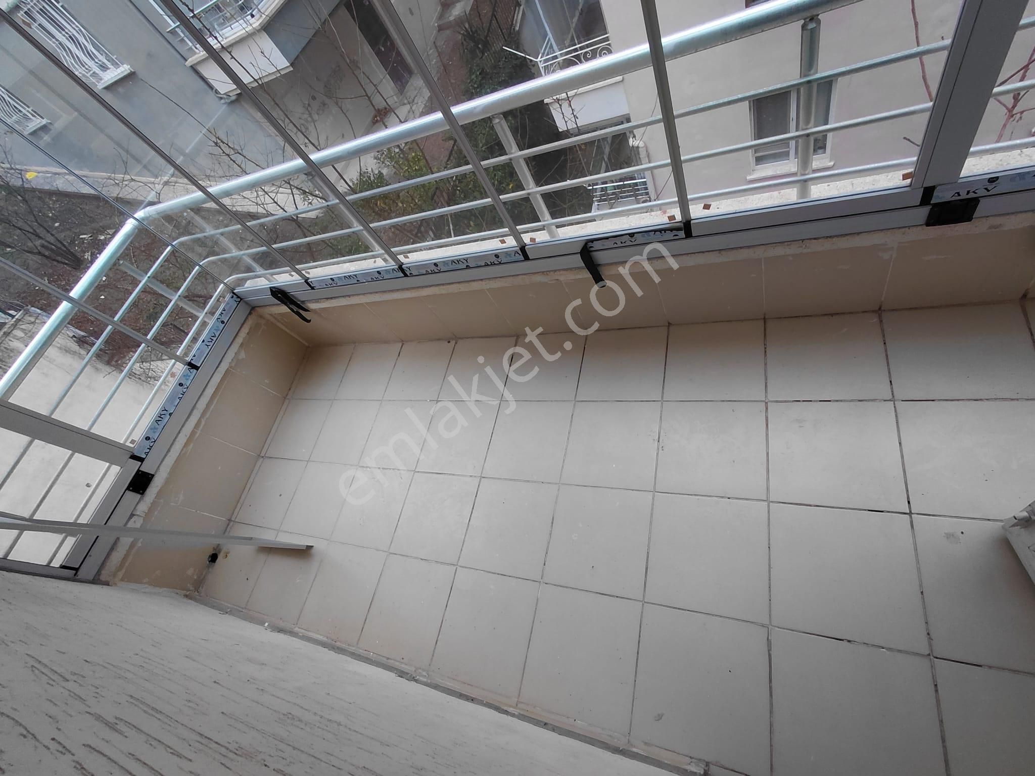 Vatan'da Bademlikte 3.ara Katta Asansörlü Lüx Yapılı 125 M2 3+1 - Görsel 9