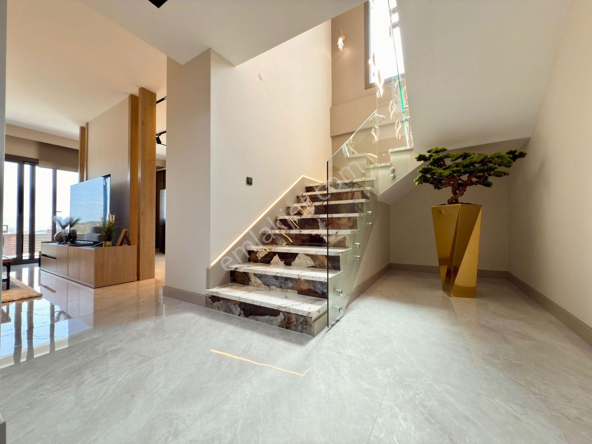 Yükselden Satılık Gürede Full Manzara Müstakil Havuzlu Tek Başına 4+1 Villa - Görsel 17