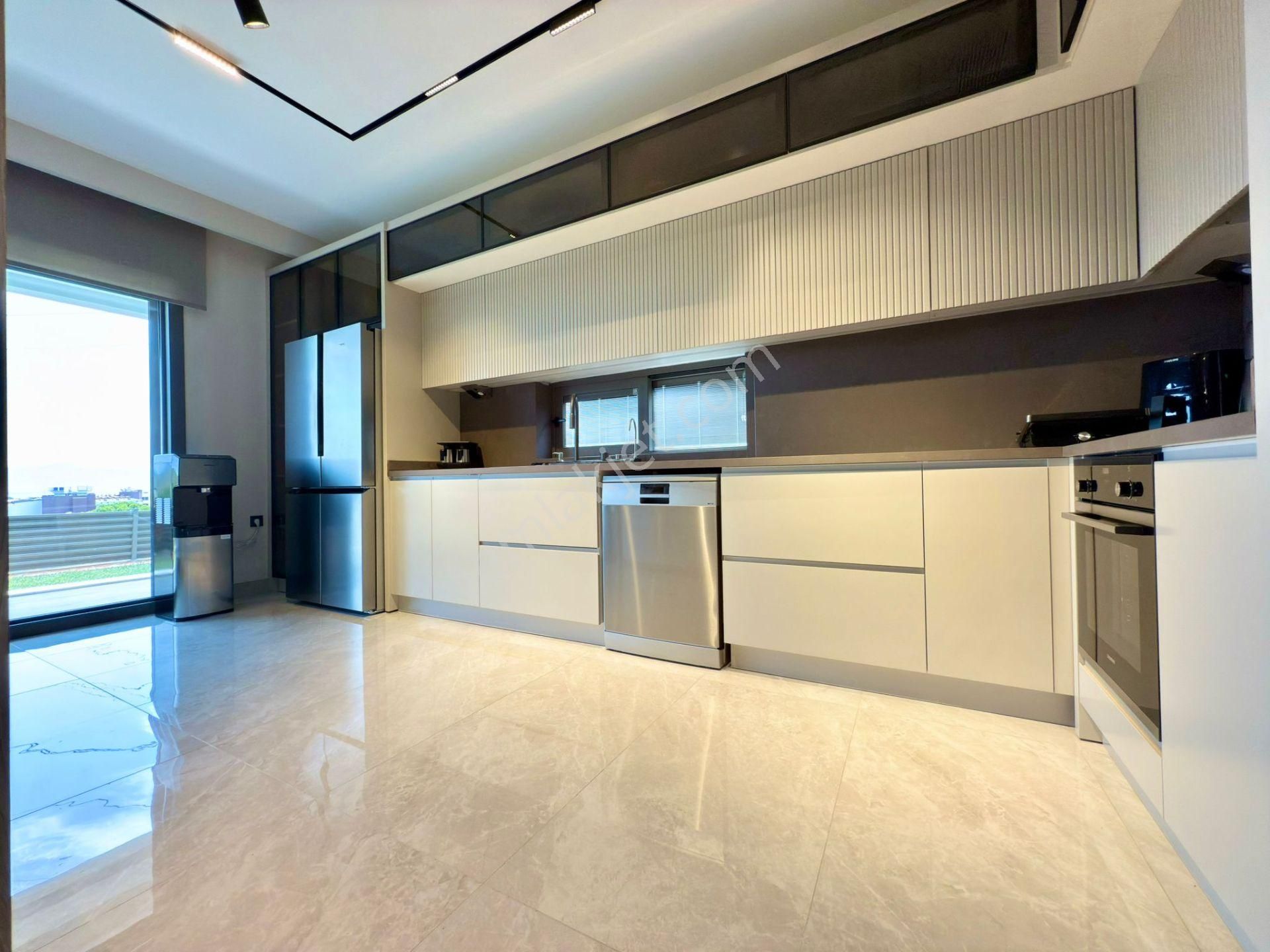 Yükselden Satılık Gürede Full Manzara Müstakil Havuzlu Tek Başına 4+1 Villa - Görsel 3