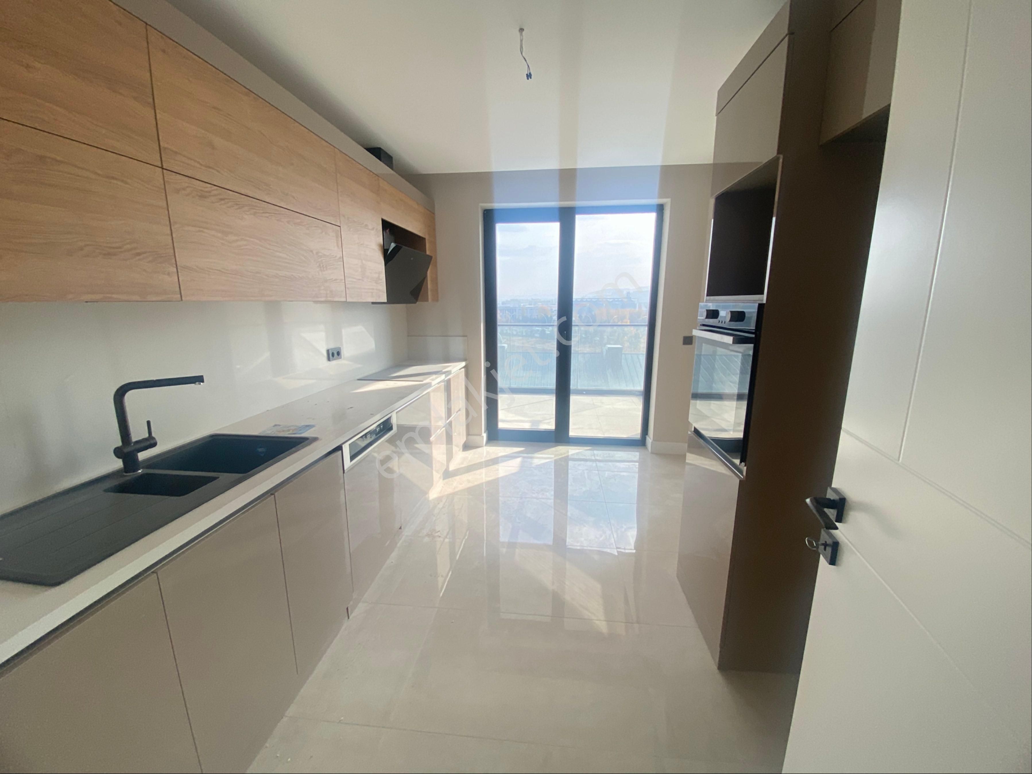 Yüksek Krediye Uygun !!! Pineta Konutları'nda Satılık Arakatta 3+1 Manzaralı - Görsel 3