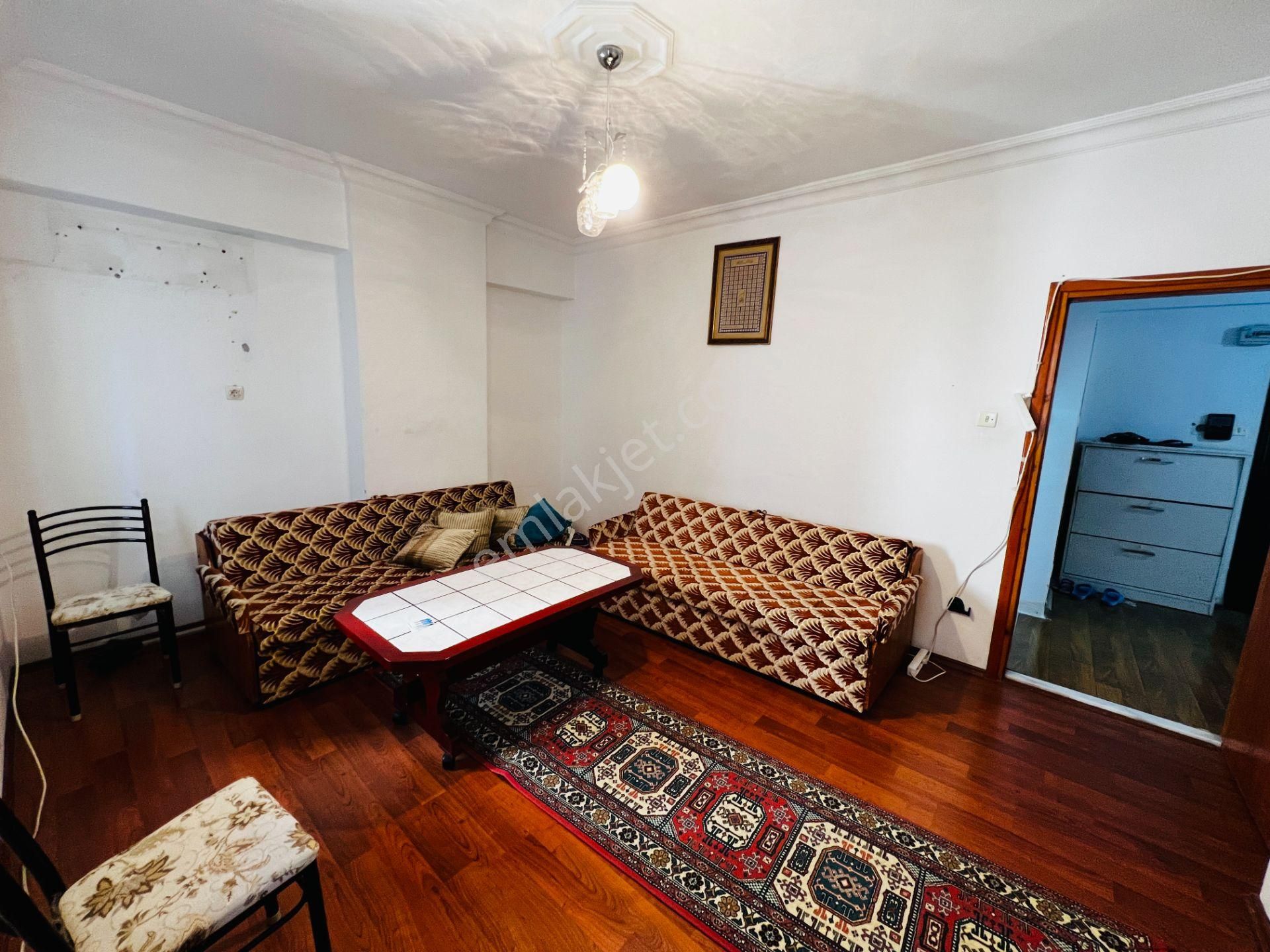 Cadde Üstü Çok Geniş Fırsat 3+1 Daire - Görsel 4