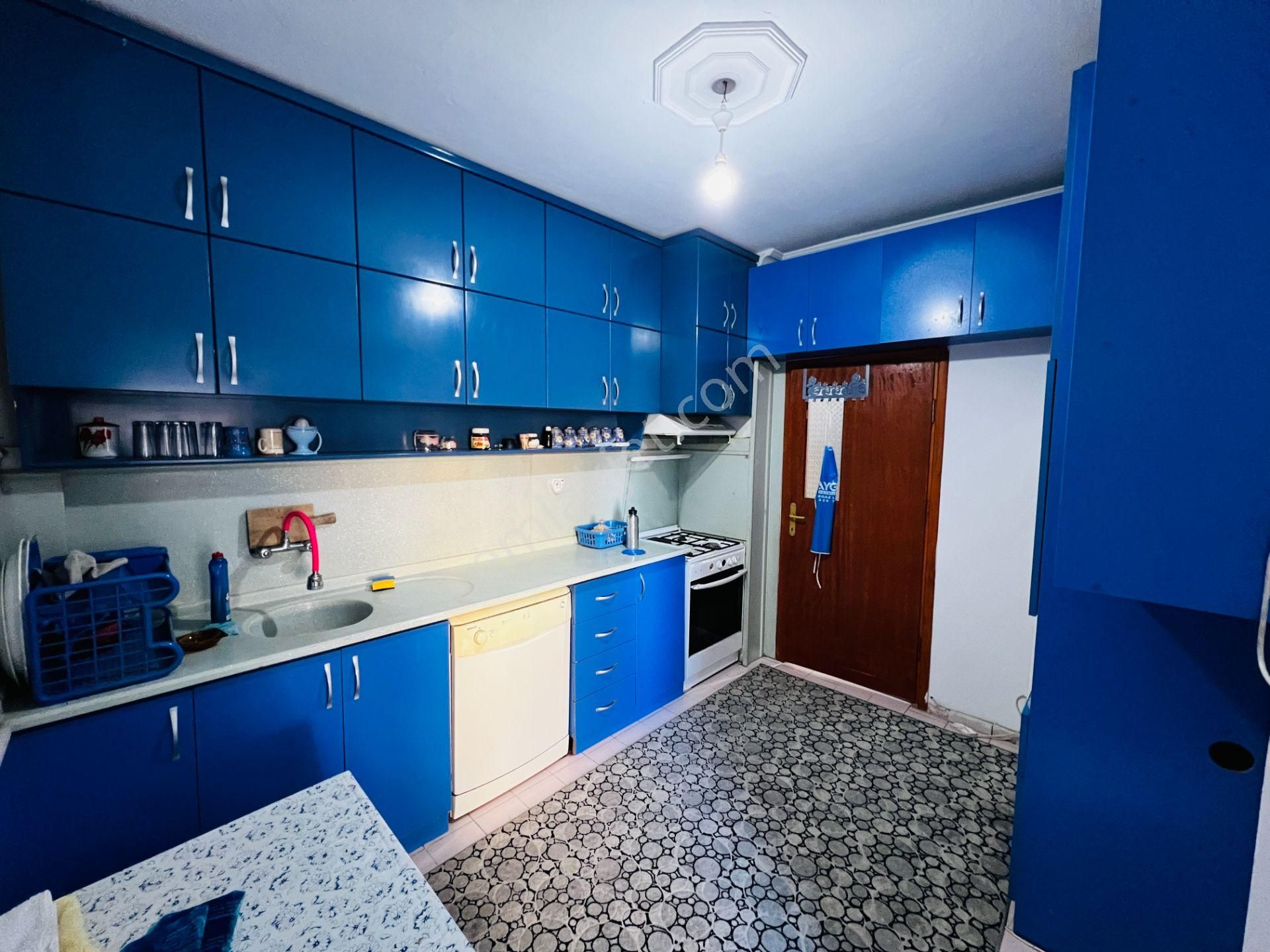 Cadde Üstü Çok Geniş Fırsat 3+1 Daire - Görsel 14