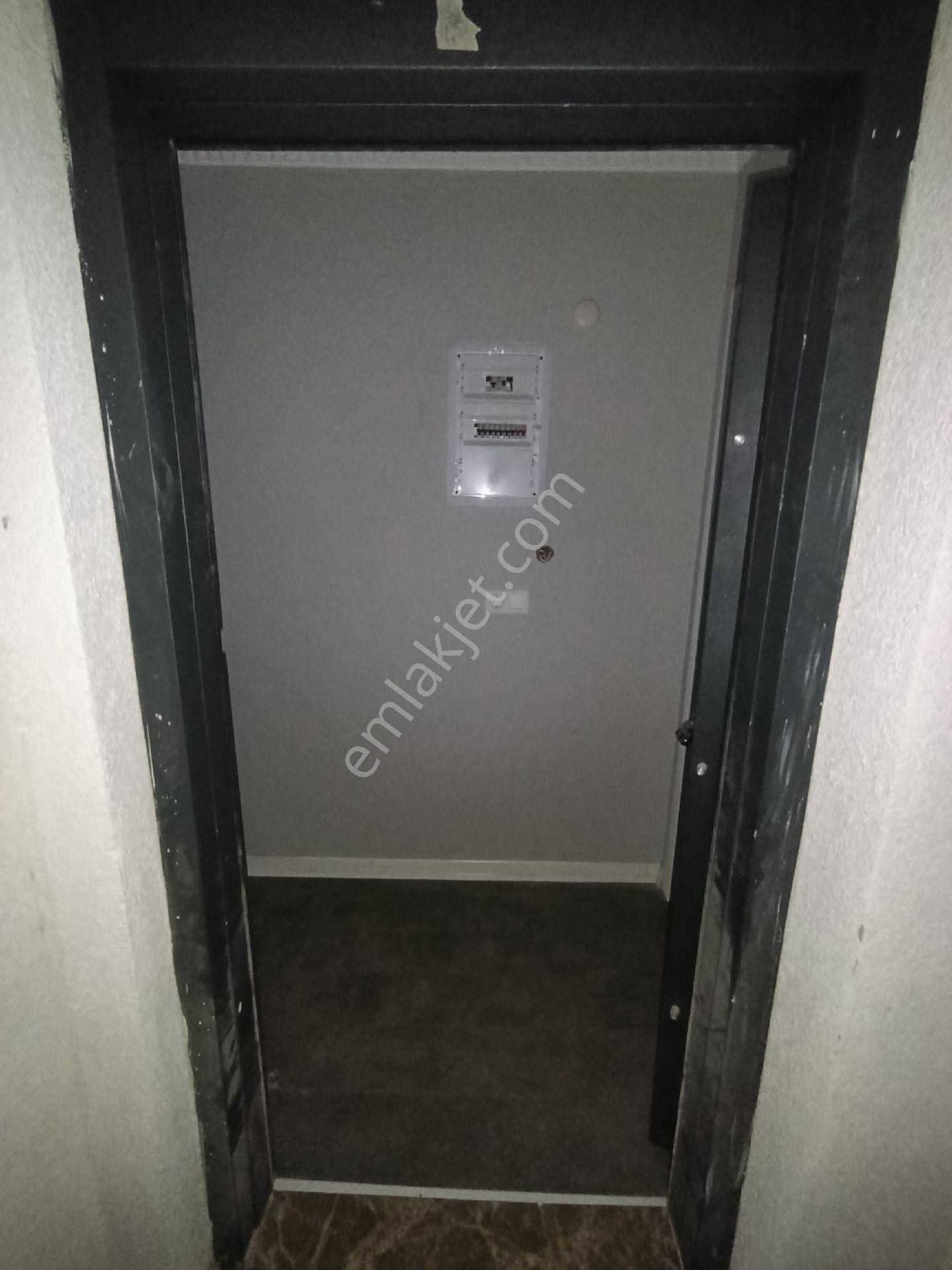 1.79 Krediyle Arnavutköy Haraççı Karlıbayırda Satılık 2+1 Ara Kat Daire