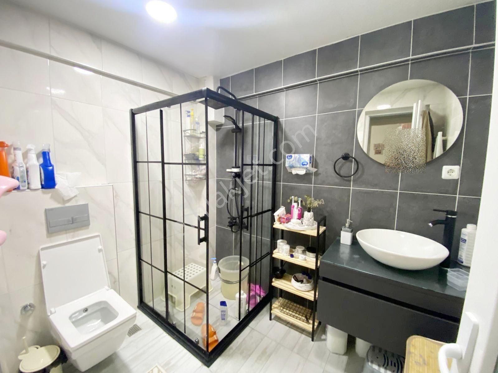 Çukurova Huzurevleri Mahallesinde 4 Katlı Asansörlü Binada 3+1 Kilerli Doğalgazlı İçerisi Yapılı - Görsel 17