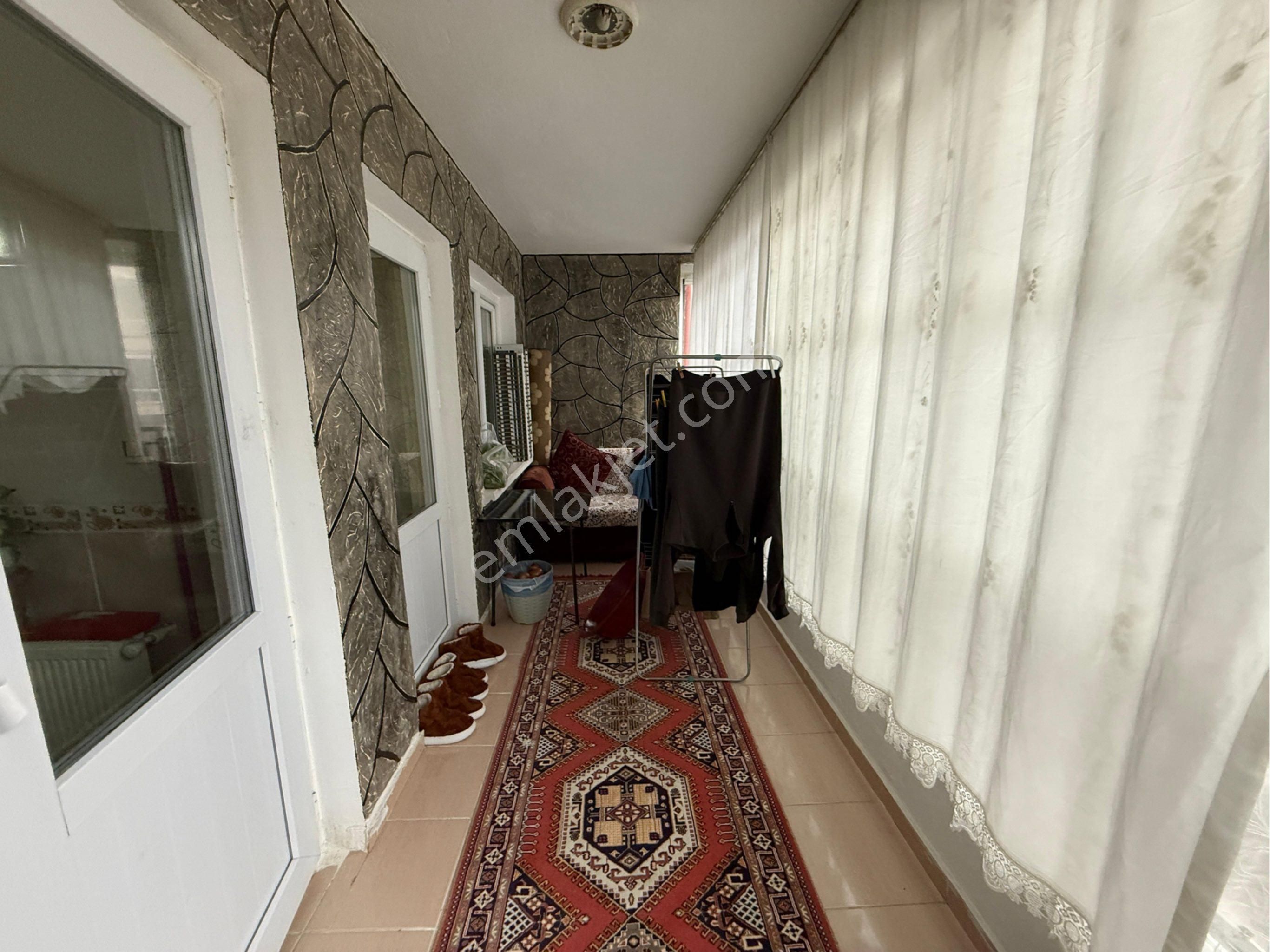 Öz Maşallah Dan Sakin Sokakta Geniş Şık 3+1daire Asansörlü İskanlı - Görsel 5