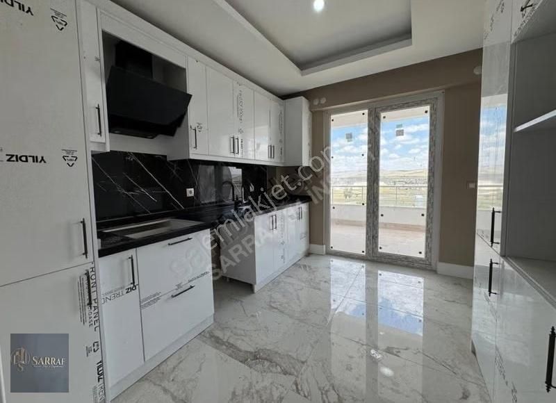 Sarraf Yapıdan Butik Sitede E-5 Dibinde Dekorlu 2+1 Daire - Görsel 35