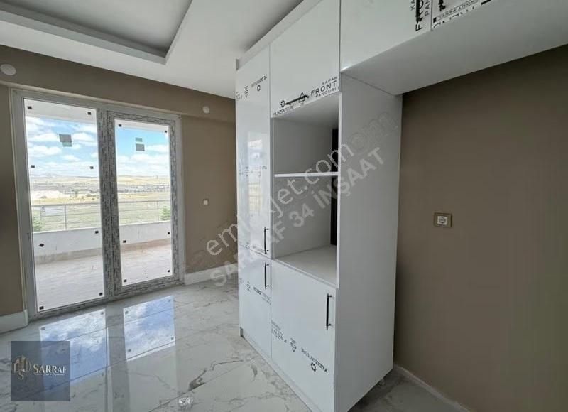 Sarraf Yapıdan Butik Sitede E-5 Dibinde Dekorlu 2+1 Daire - Görsel 32