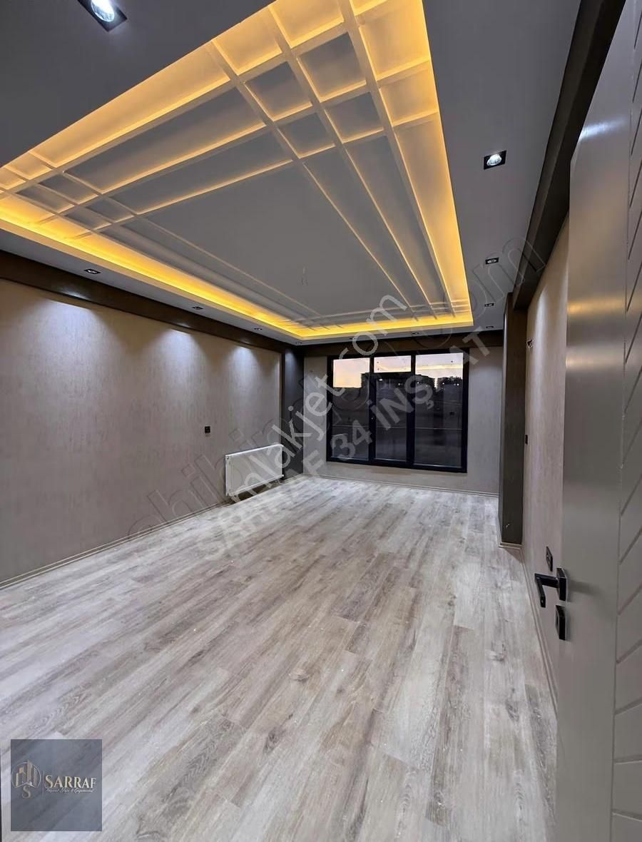 Sarraftan Beylikdüzü Cumhuriyette Site İçerisinde 2+1 Şık Daire - Görsel 3