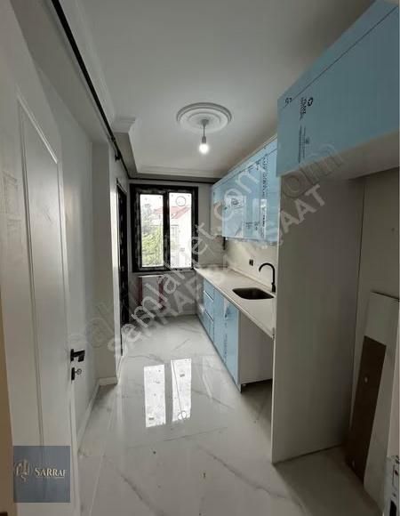 Sarraf Yapıdan Metrobüse Yakın Dekorlu Arakat 2+1 Daire - Görsel 11