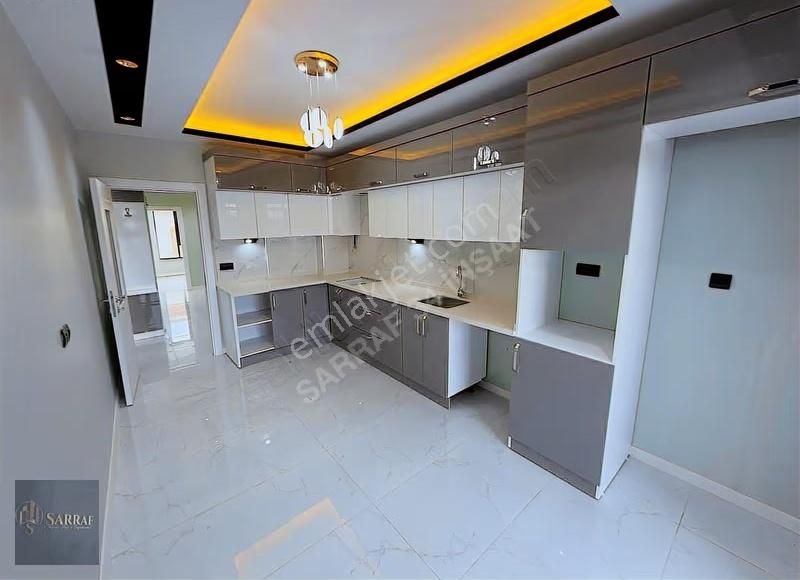 Sarraf Yapı'dan Yakuplu Mahallesinde Balkonlu Geniş 2+1 Arakat