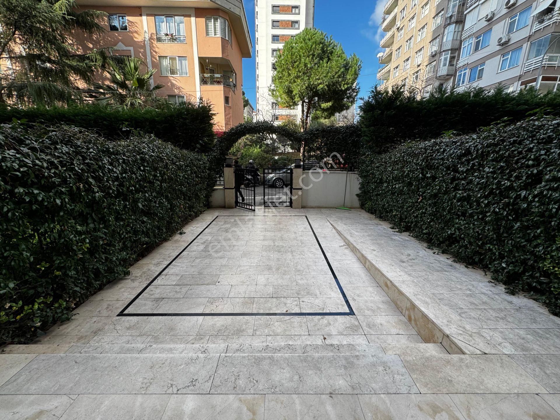 Ömerpaşa Da 10 Yıllık Havuzlu 80m2 Net İki Balkonlu 2+1 Boş İstanbul Kadıköy - Görsel 27