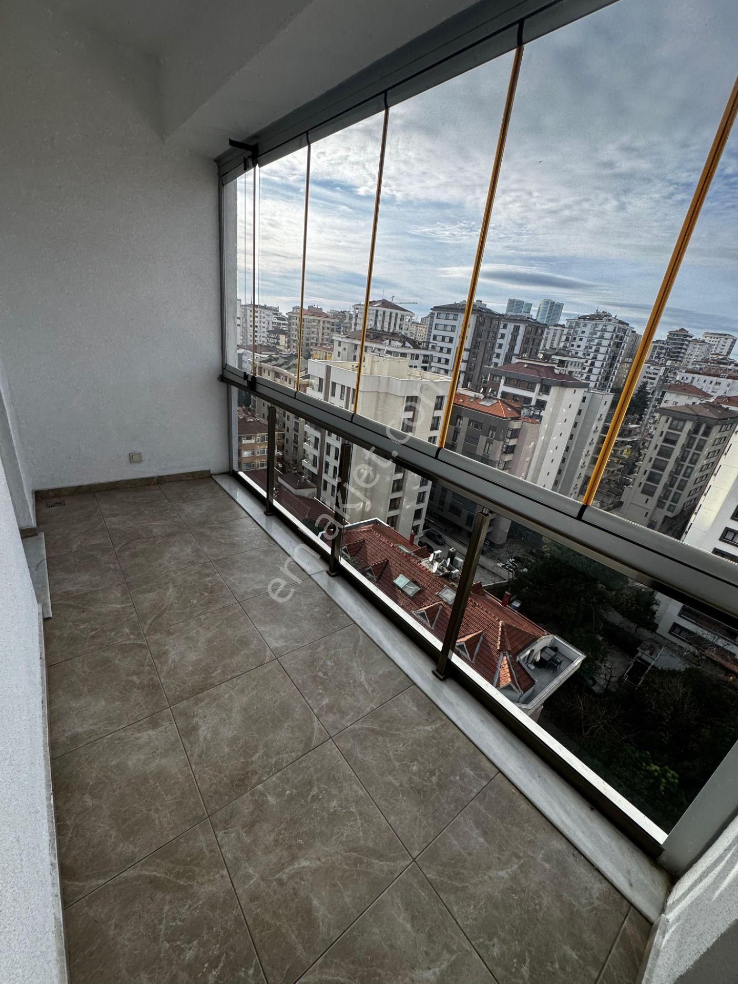 Ömerpaşa Da 10 Yıllık Havuzlu 80m2 Net İki Balkonlu 2+1 Boş İstanbul Kadıköy - Görsel 18