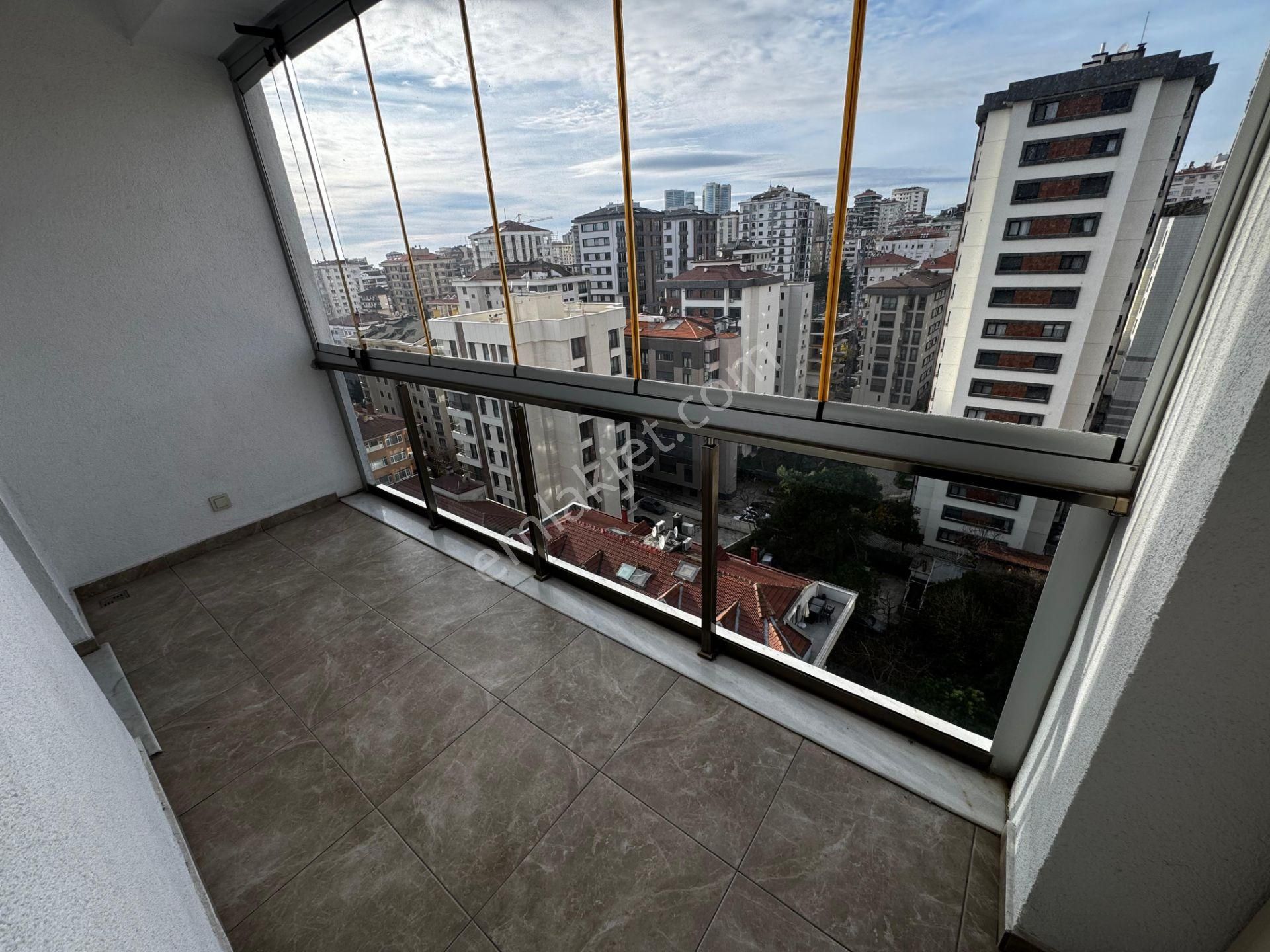 Ömerpaşa Da 10 Yıllık Havuzlu 80m2 Net İki Balkonlu 2+1 Boş İstanbul Kadıköy - Görsel 17