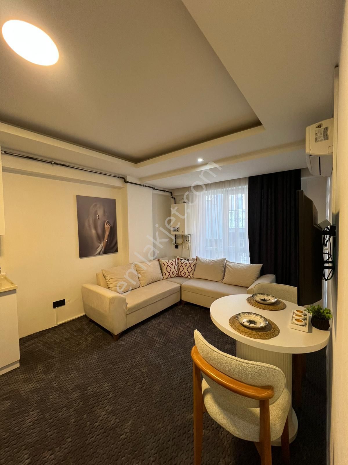 İlk Gelen Alır .. Balkonlu Geniş Lüx 2.kat Çınar’da Apart