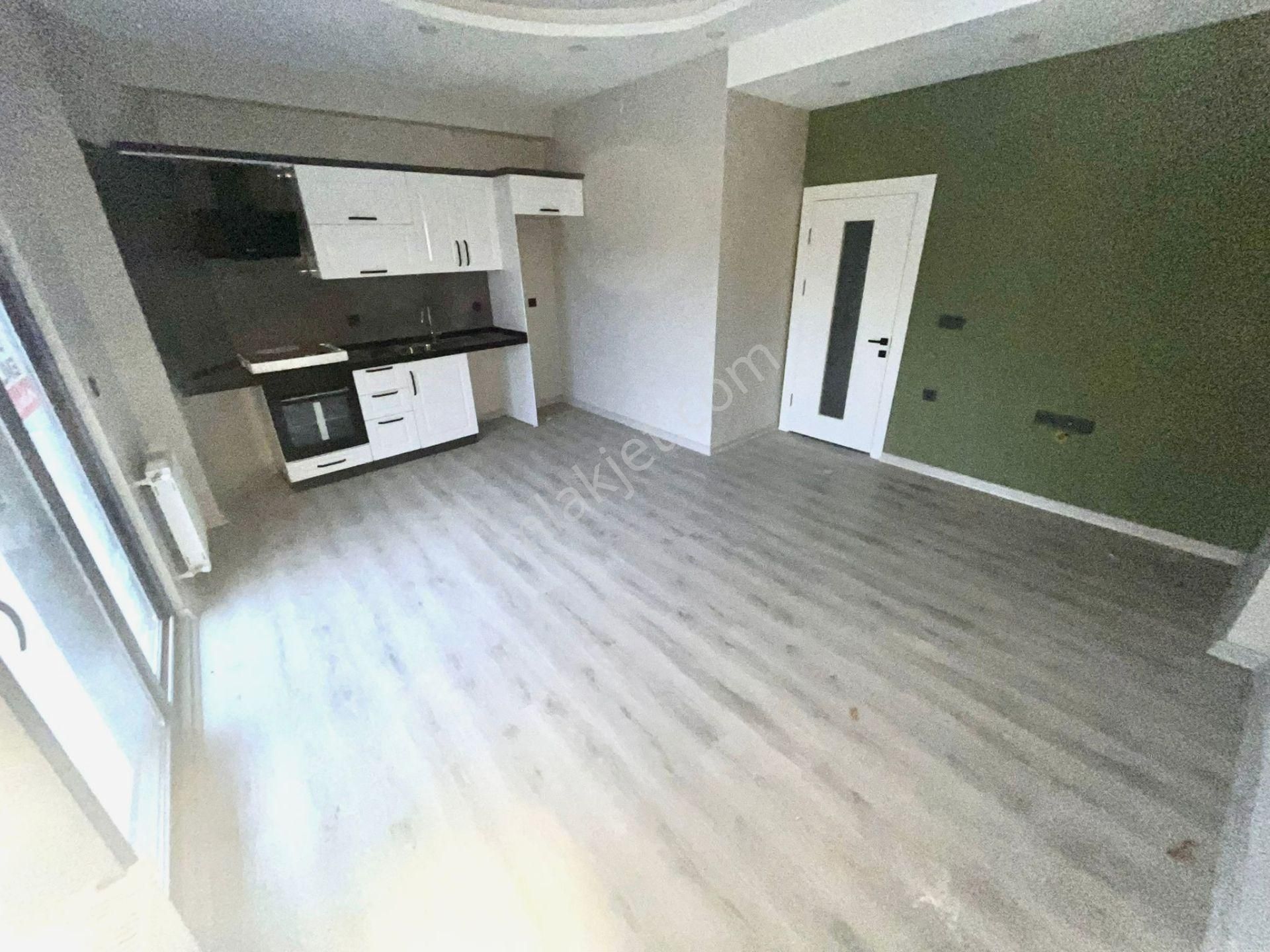 Yükselden Kadıköyde Sıfır Geniş Balkon 1+1 Yüksek Giriş Satılık Lüx Daire