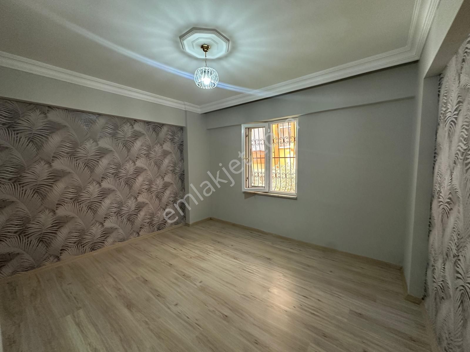 Tosmur'da Denize 150 Mt Ayrı Mutfaklı 2+1 Daire - Görsel 12