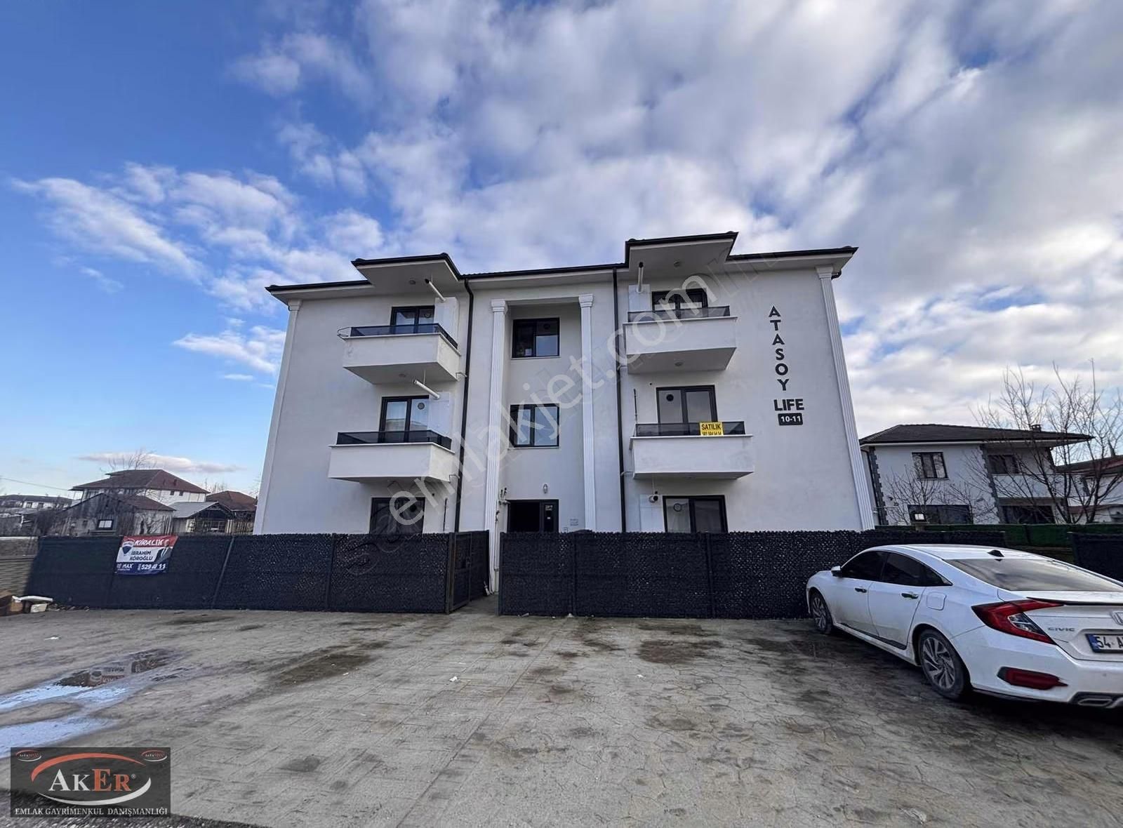 Spor Kompleksi Arkası Ara Kat İskanlı 1+1 Daire