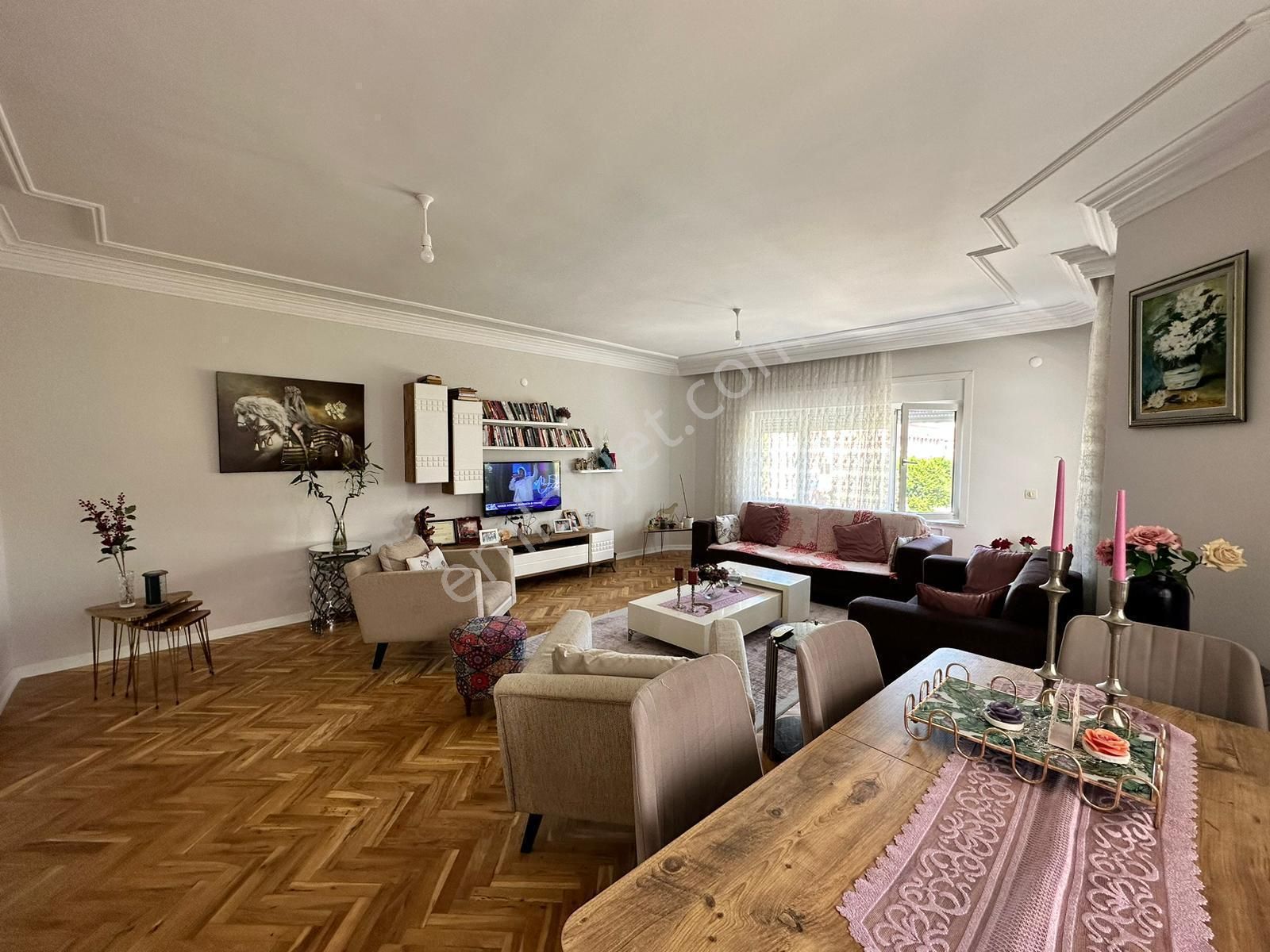 Denize 100 Mt. Mesafede İçi Yapılı Ebeveyn Banyolu Arakat 3+1 - Görsel 5