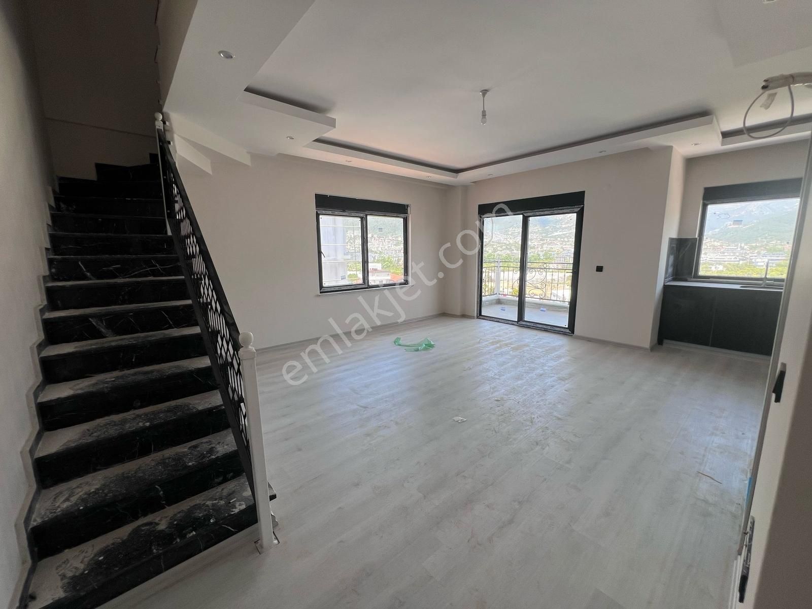 Oba Karakocalı'da Doğa Manzaralı Satılık 2+1 Dublex Daire - Görsel 4