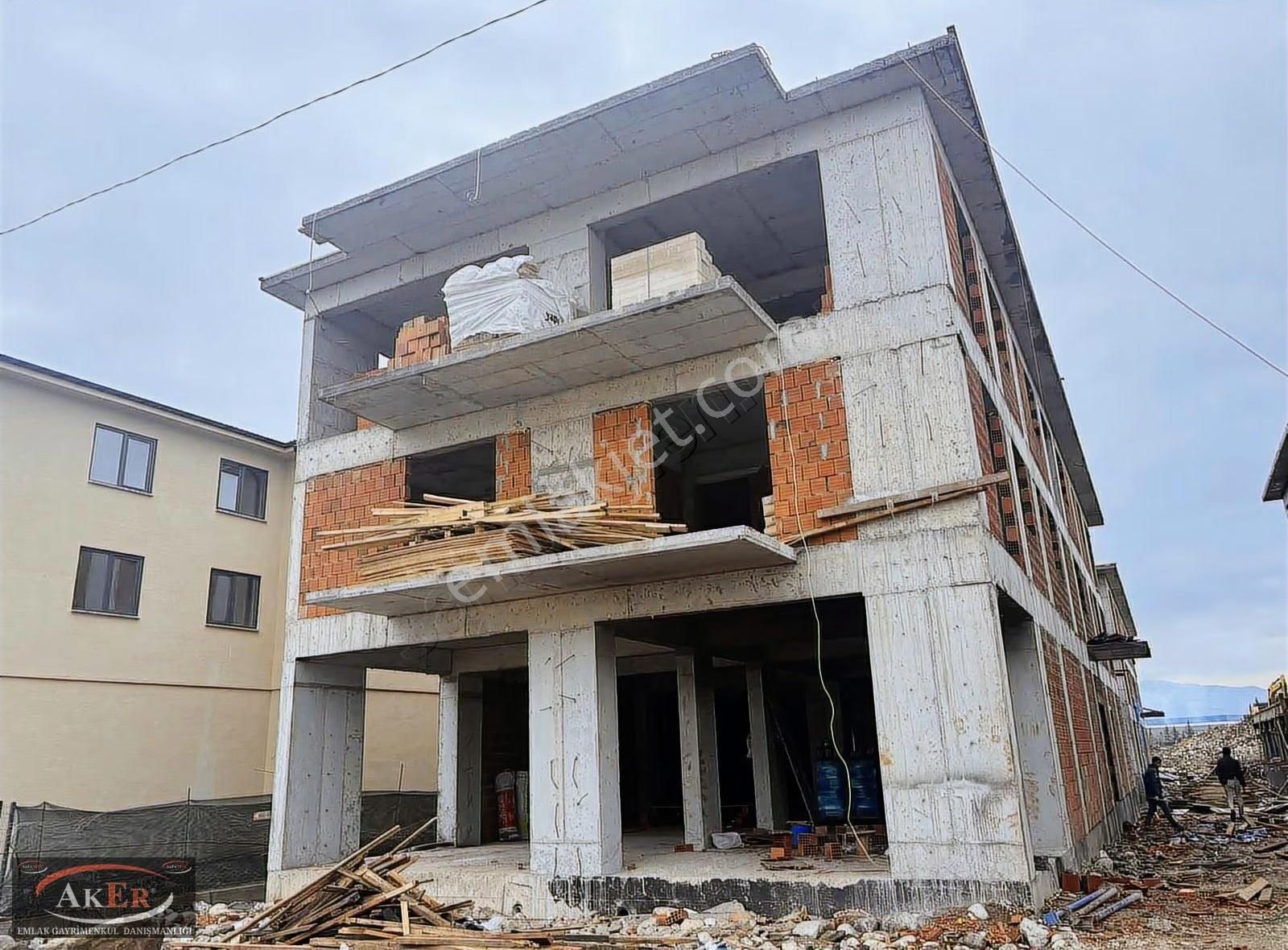 Ful Eşyalı Koridorlu Ankastre Kombi Cam Balkon 1+1 Daireler - Görsel 9