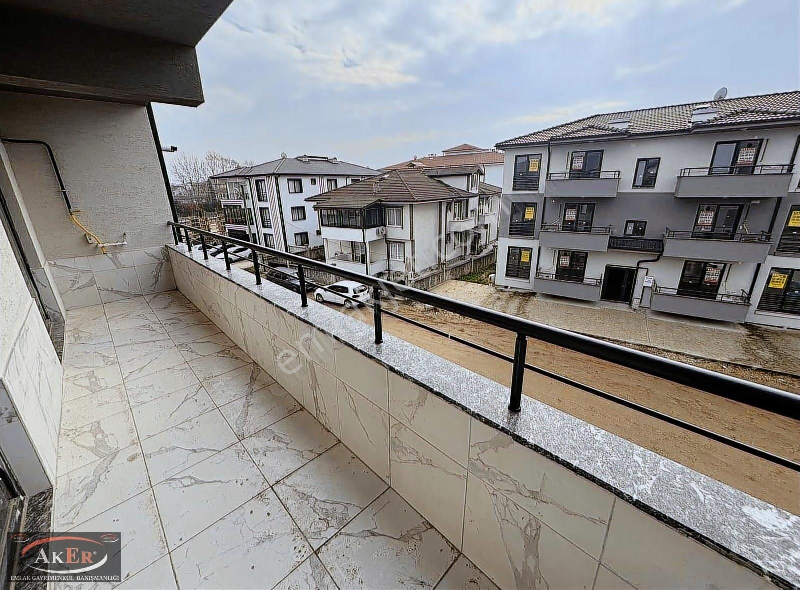 Ömerciklerde 2+1 İskanlı 3. Kat Ön Cephe Satılık Daire - Görsel 12