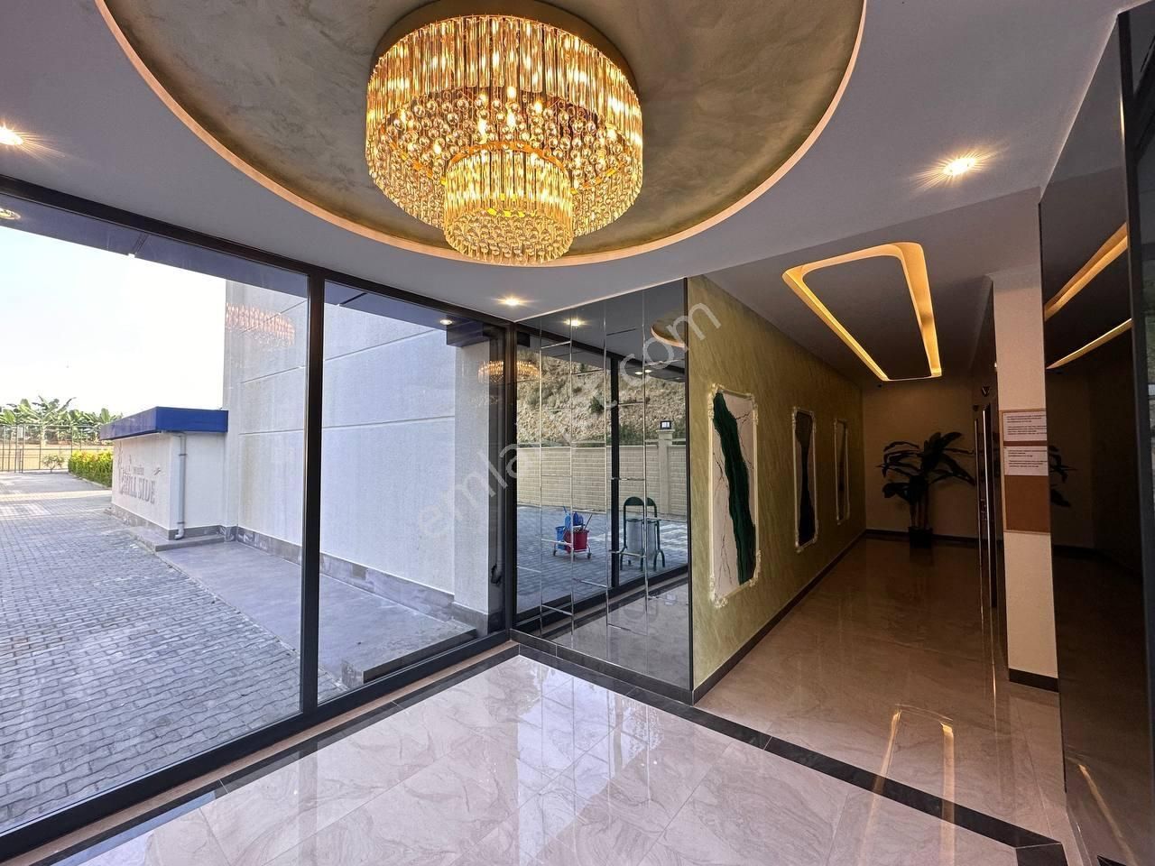 Mahmutlar'da Deniz Ve Kale Manzaralı Full Aktiviteli 1+1 Daire - Görsel 22