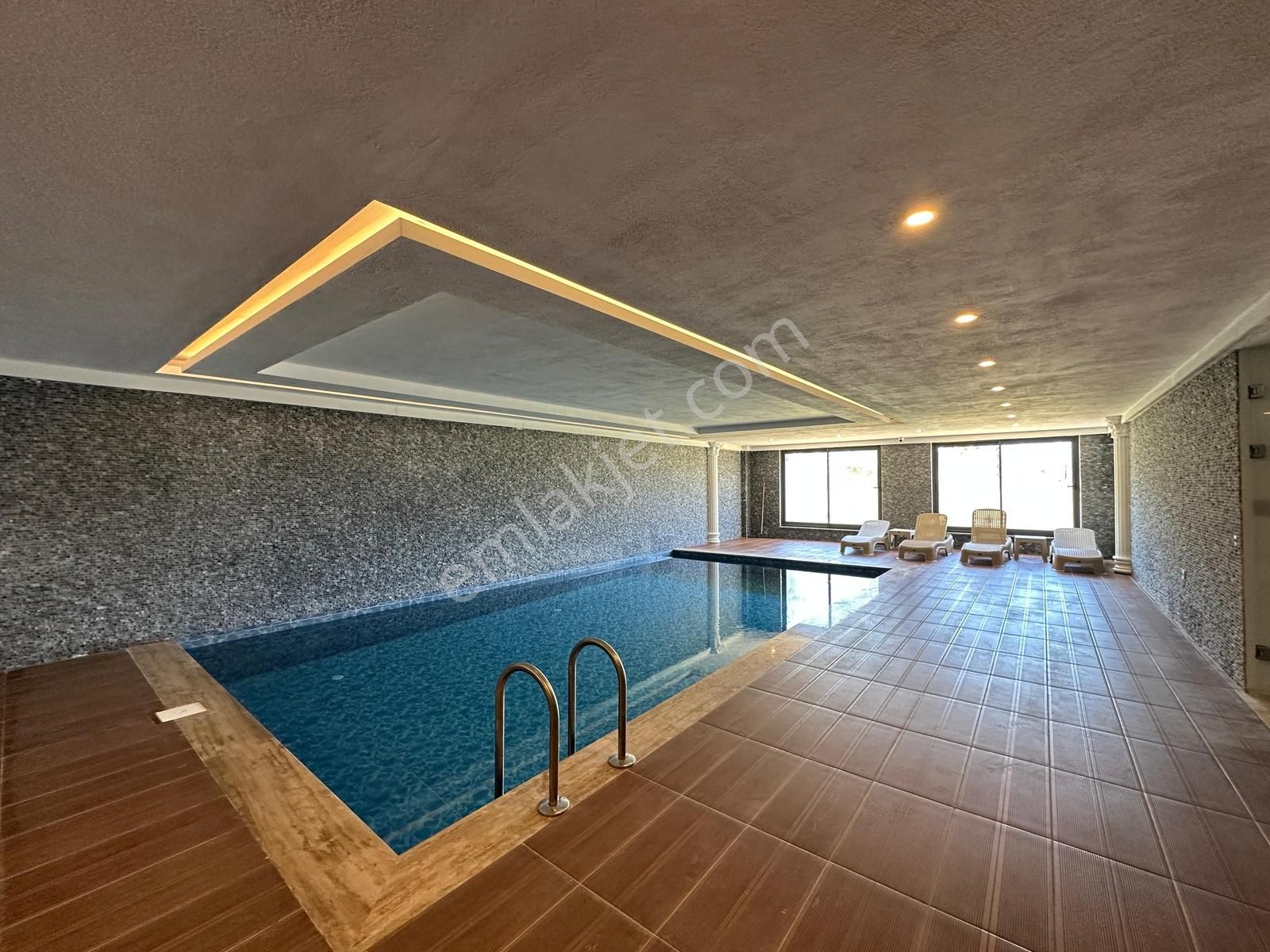 Mahmutlar'da Deniz Ve Kale Manzaralı Full Aktiviteli 1+1 Daire - Görsel 17