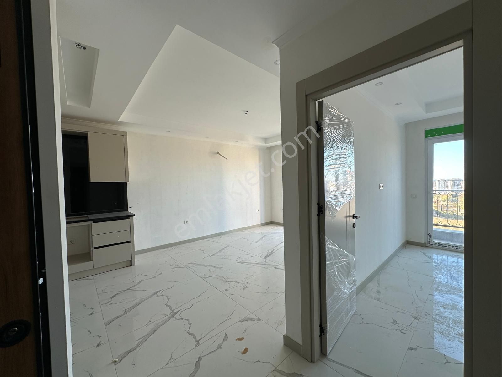 Mahmutlar'da Deniz Ve Kale Manzaralı Full Aktiviteli 1+1 Daire - Görsel 14