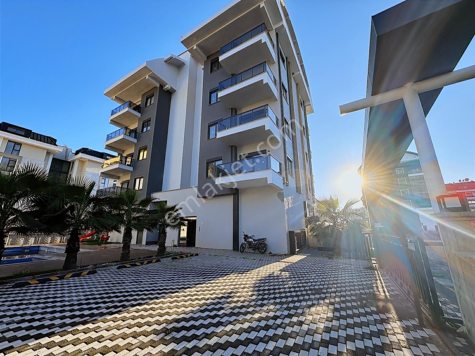 Kargıcak'da Denize 250 Mt Site İçi Satılık 1+1 Daire - Görsel 3