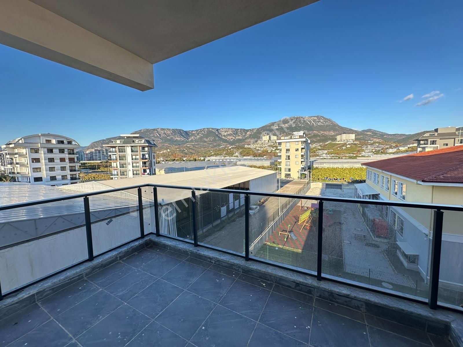 Kargıcak'da Denize 250 Mt Site İçi Satılık 1+1 Daire - Görsel 17