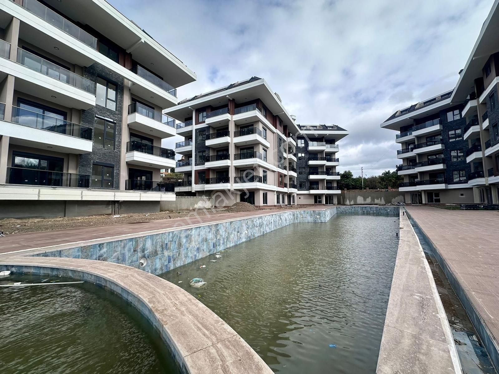 Oba Karakocalı'da Yatırıma Uygun Full Aktiviteli 2+1 Daire - Görsel 2