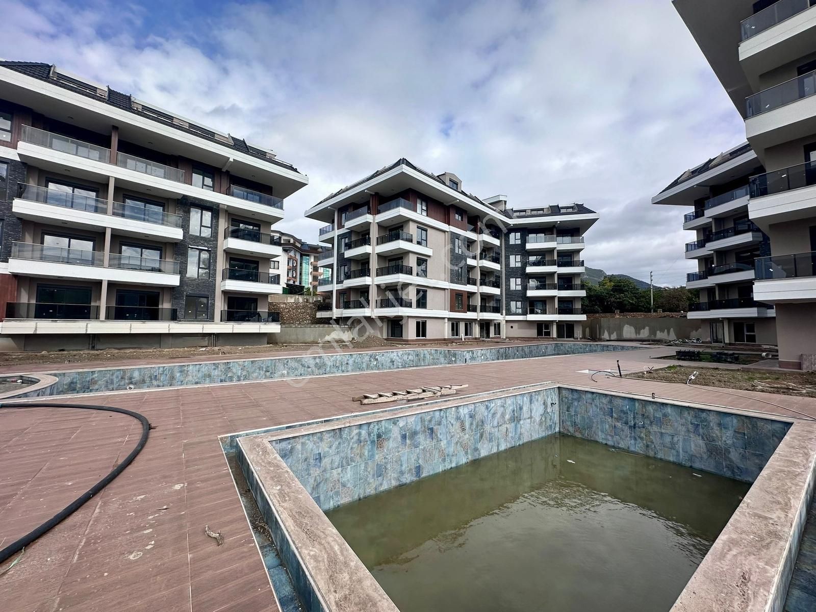 Oba Karakocalı'da Yatırıma Uygun Full Aktiviteli 2+1 Daire - Görsel 3