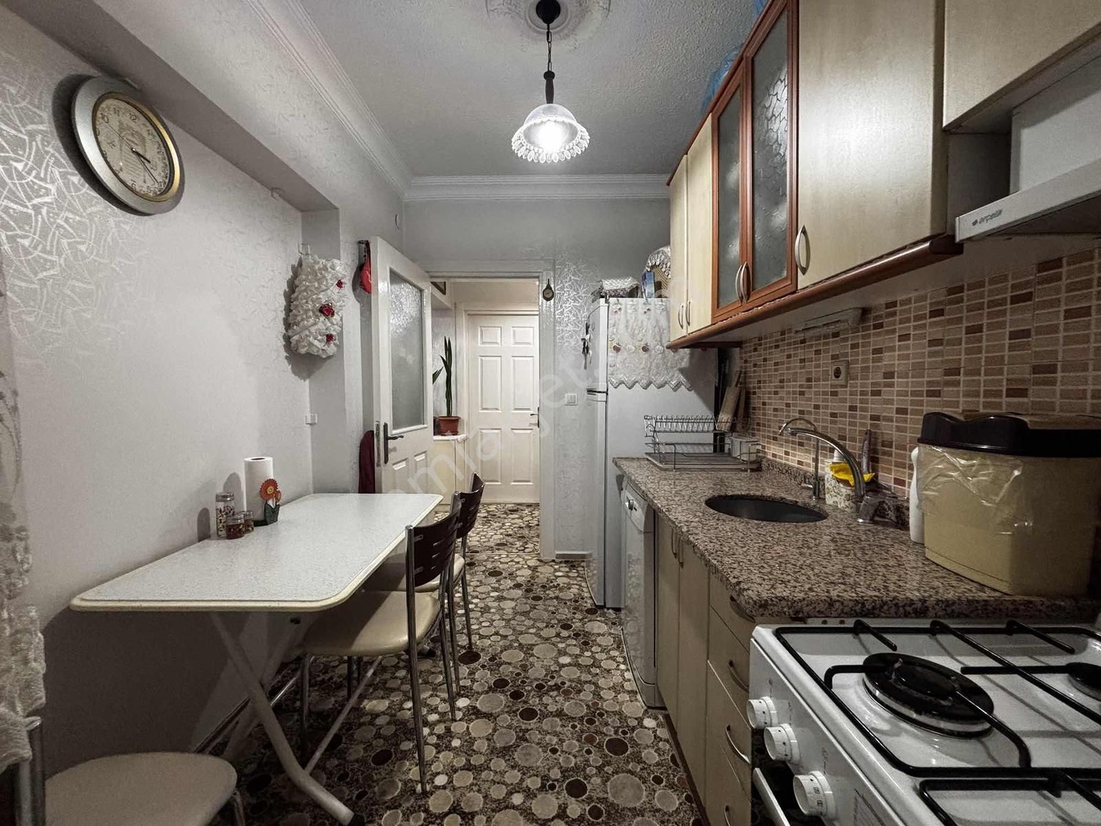 Çbn Gayrimenkul'den Serinevler'de Bakımlı Fırsat 2+1 Daire !!! - Görsel 6