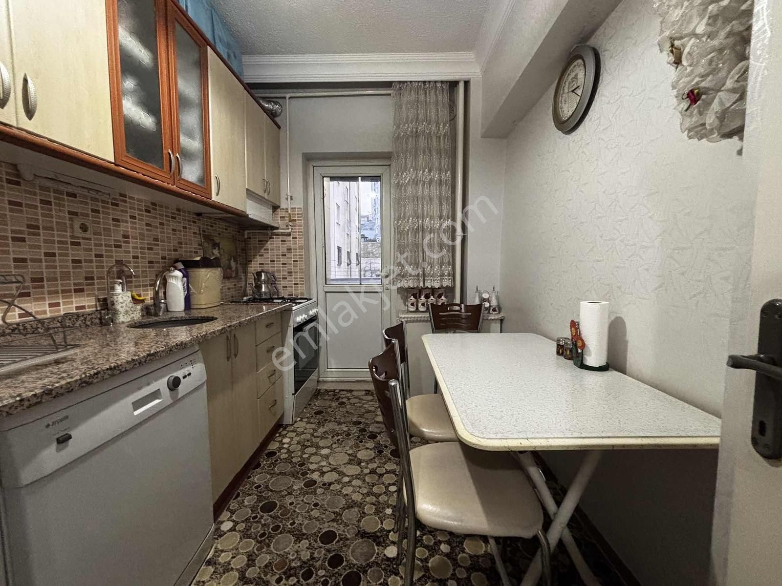 Çbn Gayrimenkul'den Serinevler'de Bakımlı Fırsat 2+1 Daire !!! - Görsel 7