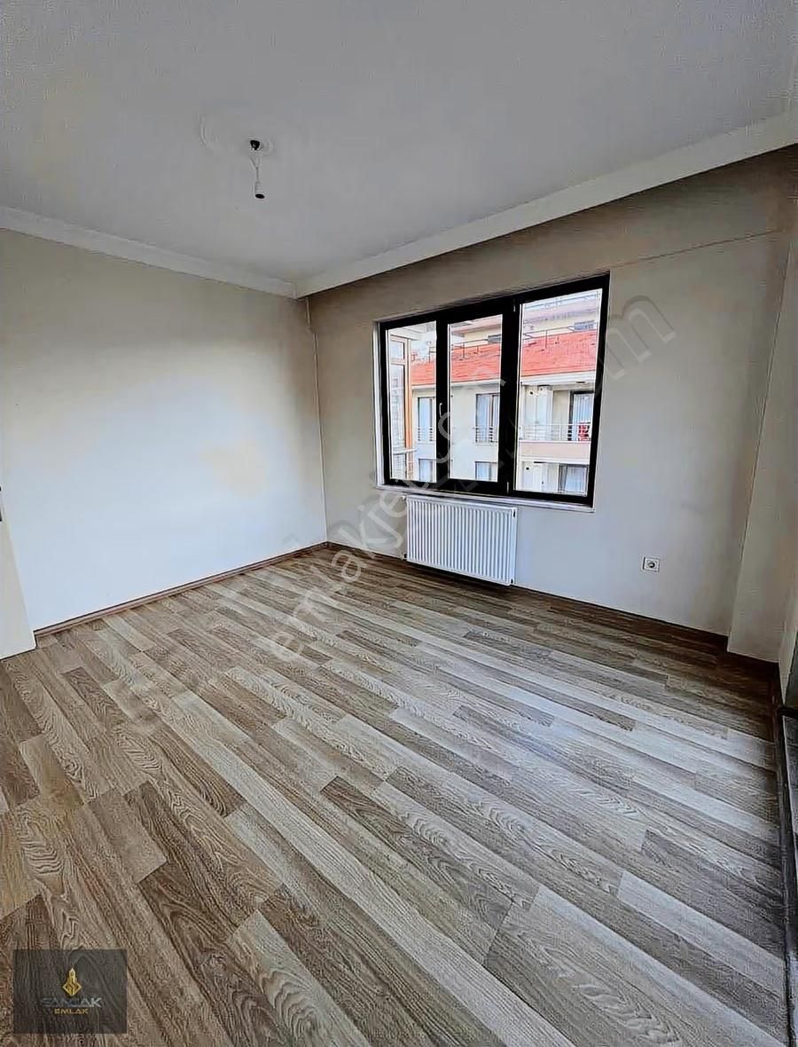 Sancak Emlaktan Burhaniye Ören Yolunda Kiralık Daire - Görsel 2