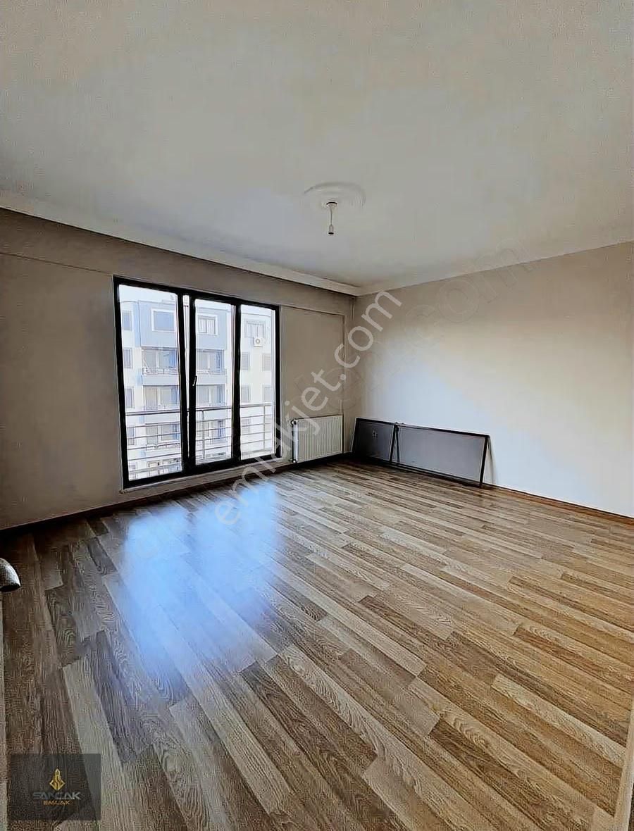 Sancak Emlaktan Burhaniye Ören Yolunda Kiralık Daire - Görsel 3