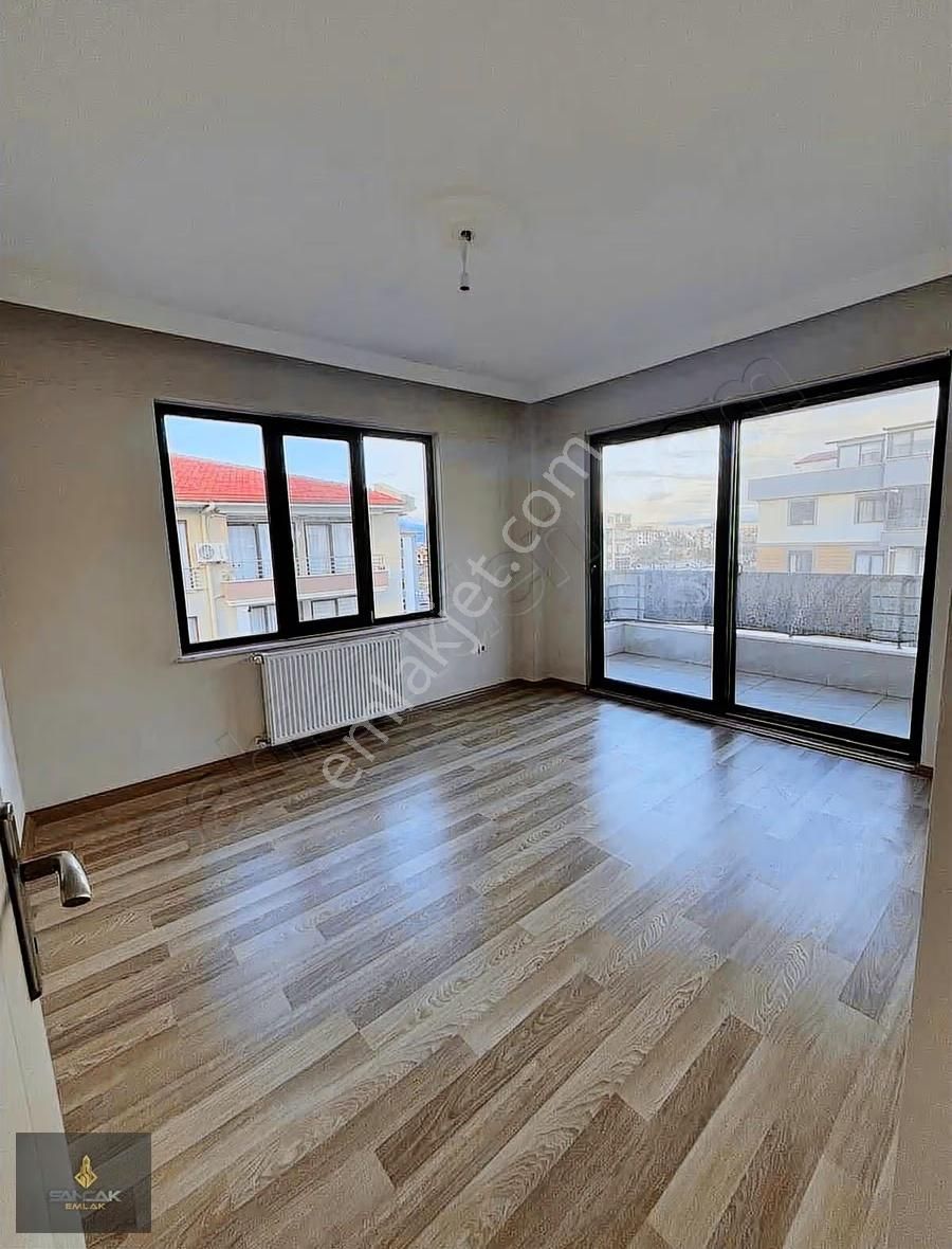 Sancak Emlaktan Burhaniye Ören Yolunda Kiralık Daire - Görsel 9