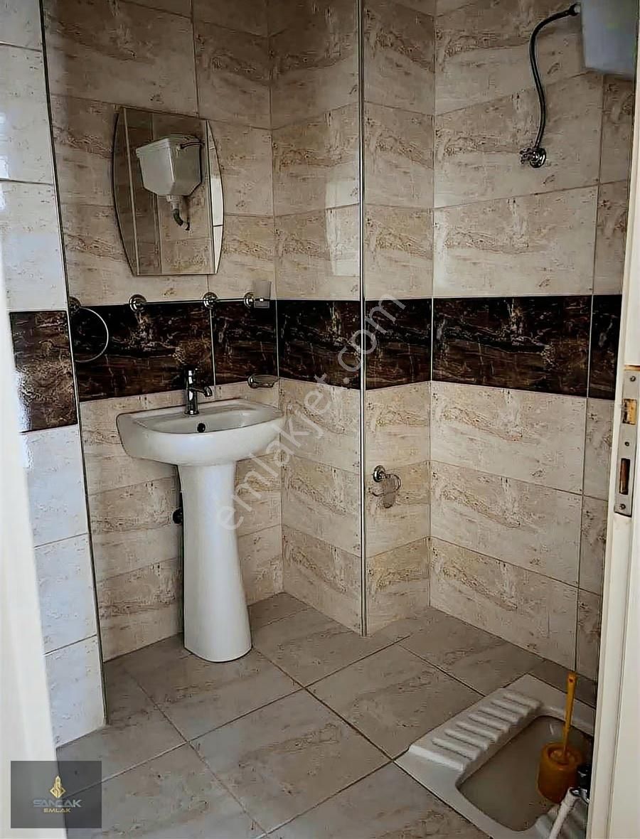 Sancak Emlaktan Burhaniye Ören Yolunda Kiralık Daire - Görsel 11