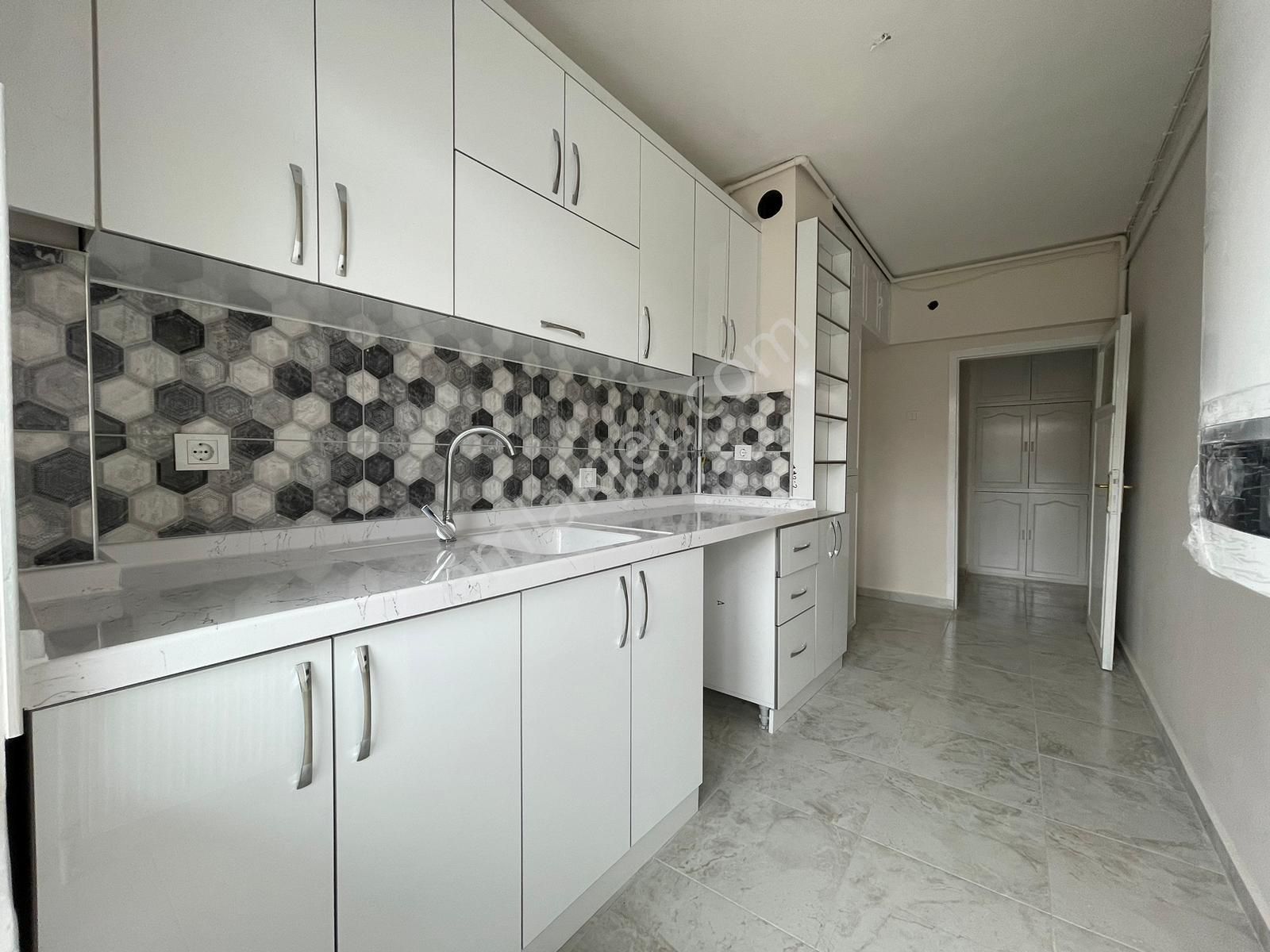 Hakan'dan Aşağıeğlence'de Full Yapılı, 3+1 ,ara Kat, Ön Cephe