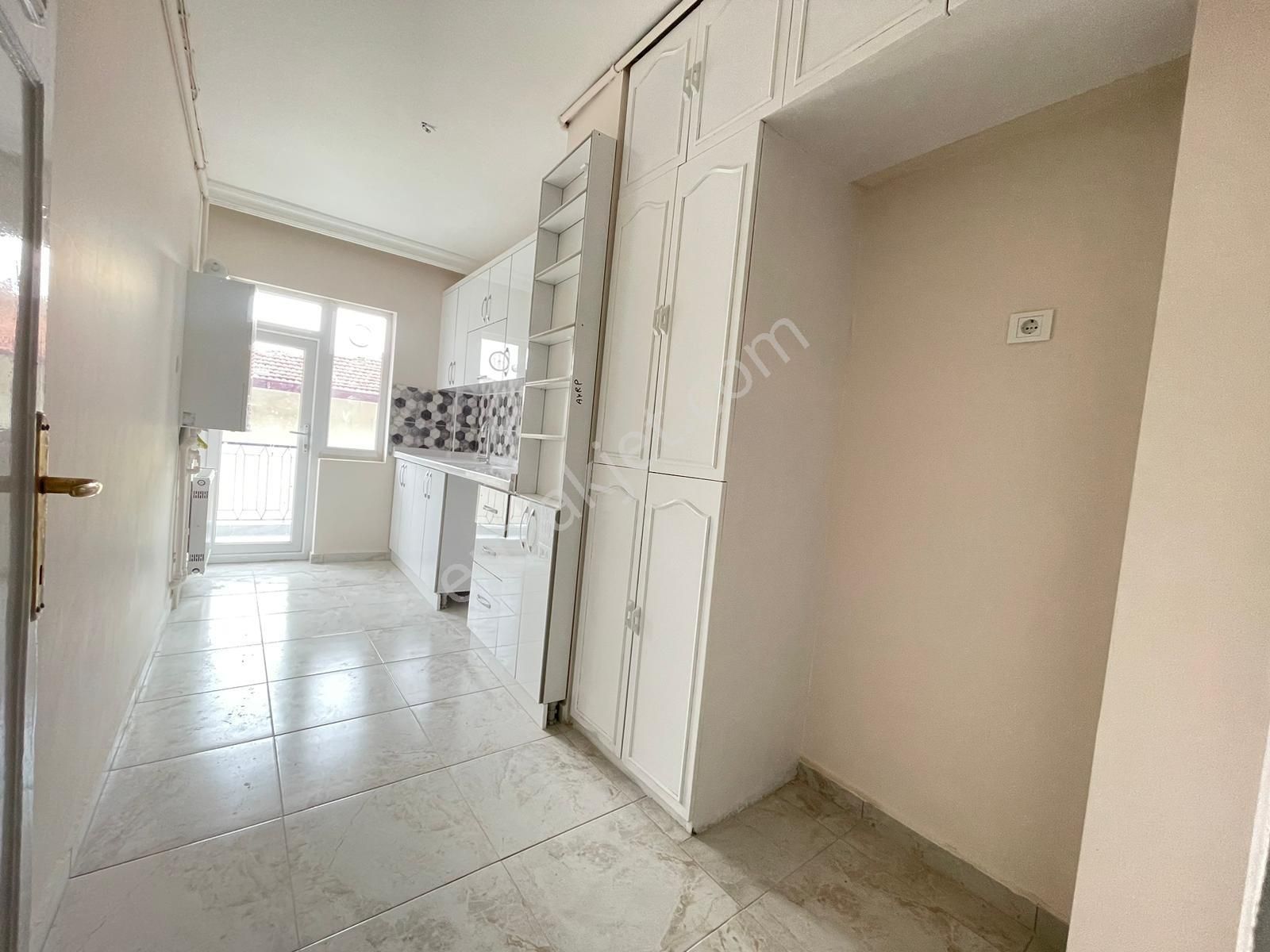 Hakan'dan Aşağıeğlence'de Full Yapılı, 3+1 ,ara Kat, Ön Cephe - Görsel 16