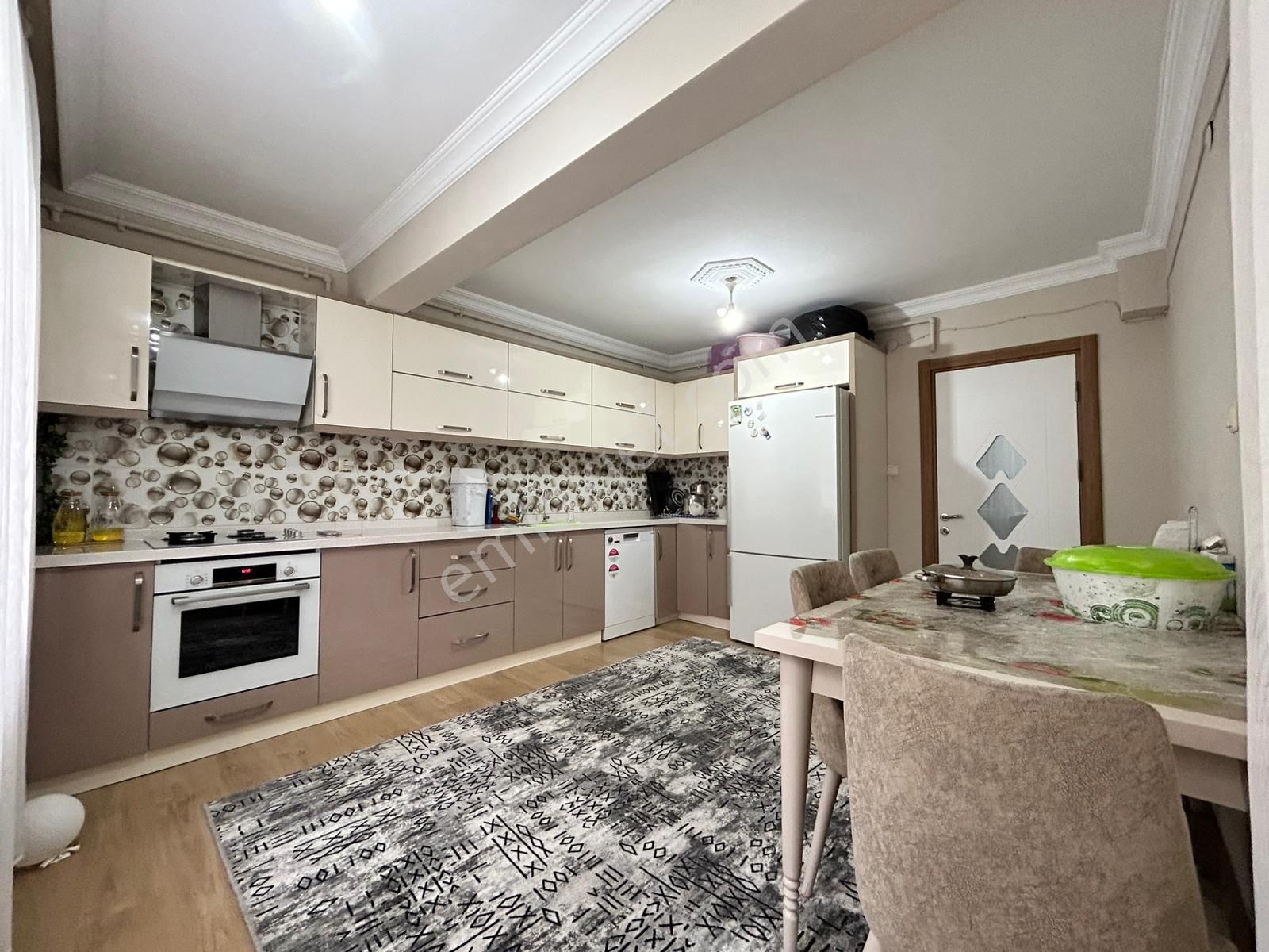 Yüksel'den Kadıköy'de Kapalı Mutfak Çift Banyo Çift Balkon 3+1 Satılık Daire - Görsel 2