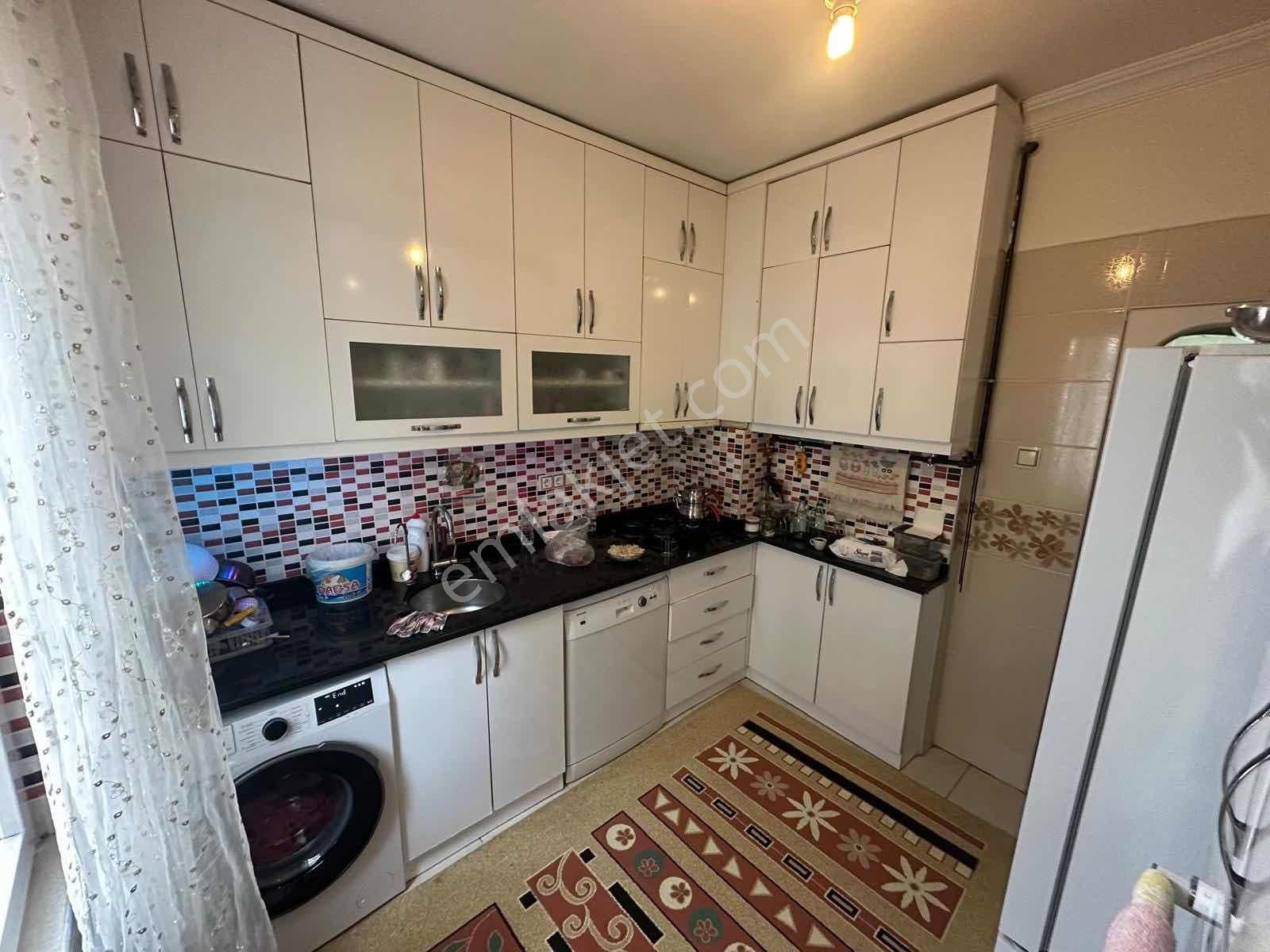 Cumhuriyet Mahallesinde 3+1 Cadde Üzeri Doğalgazlı 1. Kat - Görsel 23