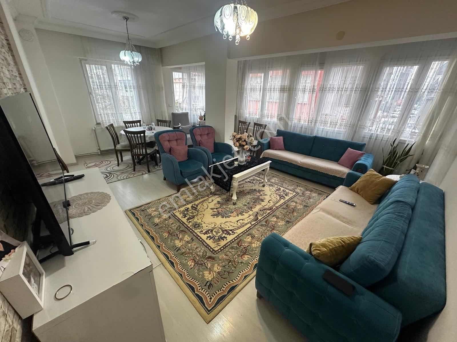 Cumhuriyet Mahallesinde 3+1 Cadde Üzeri Doğalgazlı 1. Kat - Görsel 11